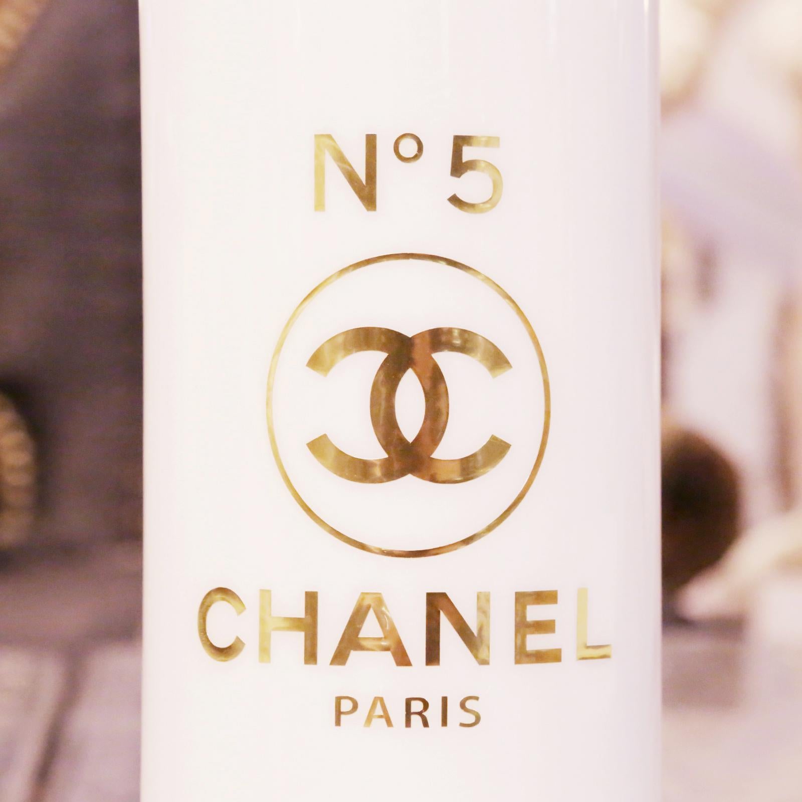 Dutch Chanel N°5 White and Gold Extinguisher
