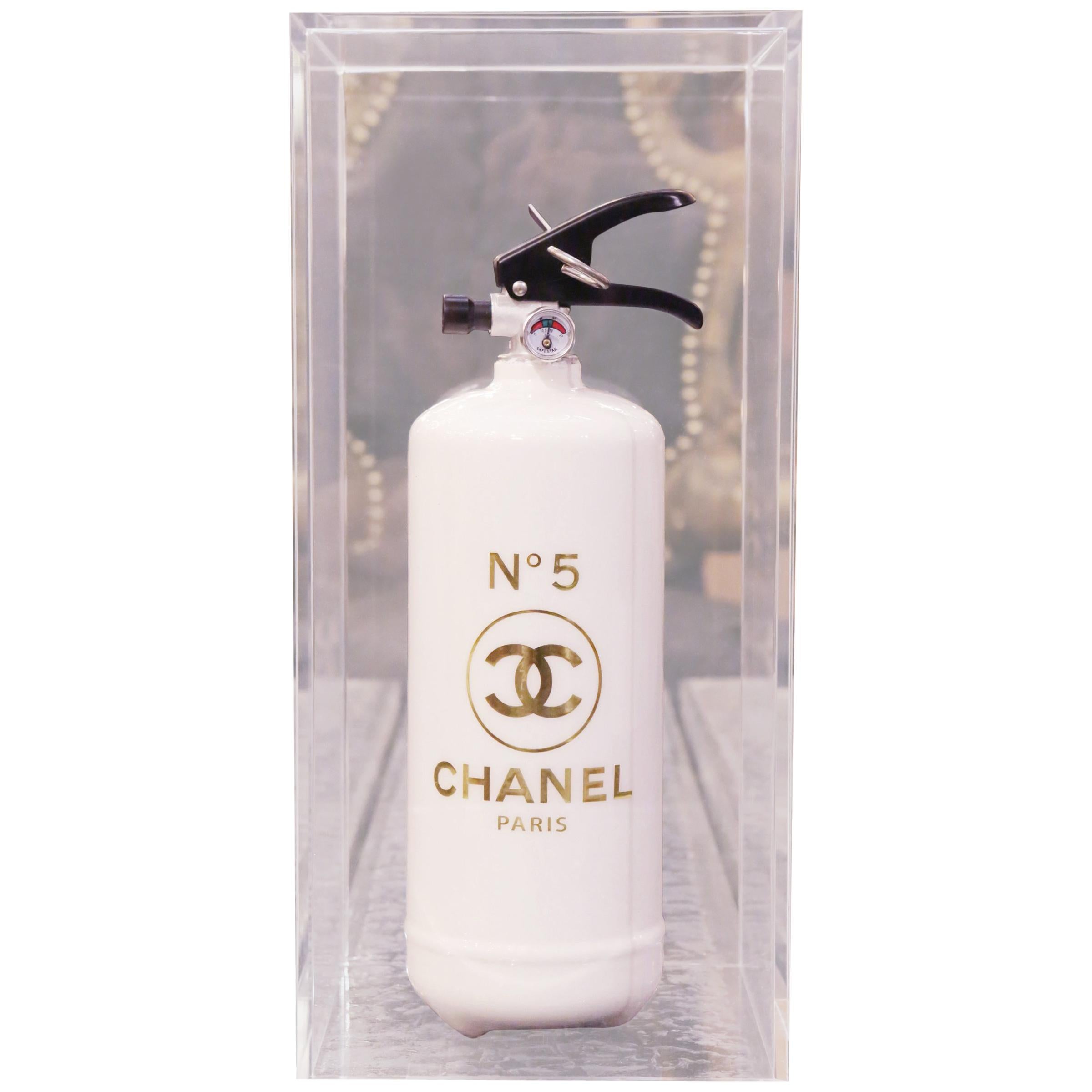 Chanel N°5 Extincteur blanc et or