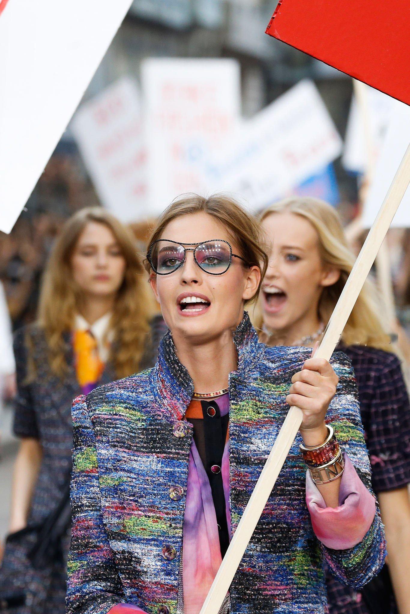 Chanel Natalia Vodianova Runway Tweed Jacket For Sale at 1stDibs