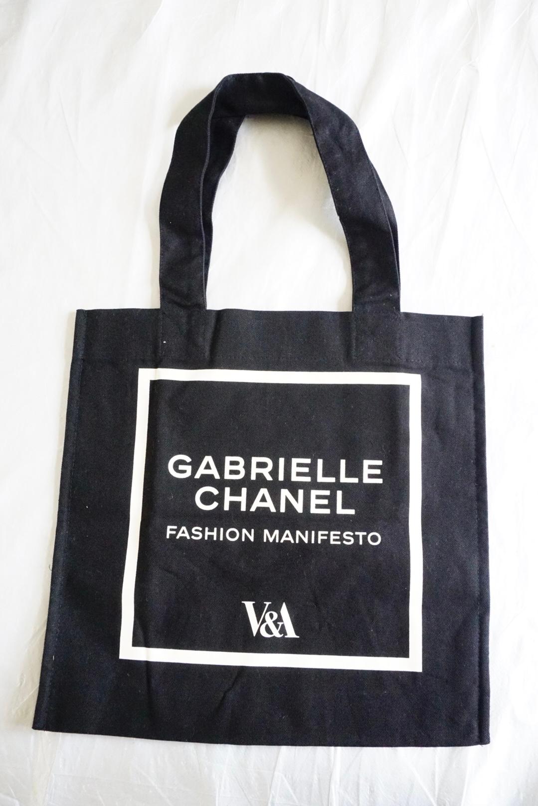 Chanel Natural Black Logo Organic Cotton Canvas Square Tote Bag V&A Handmade New In New Condition For Sale In Wokingham, England