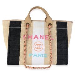 Chanel Natural – Mehrfarbige Tote-Tasche „Deauville“ aus Stroh, Raffia und Kalbsleder mit Streifenmuster, mittelgroß