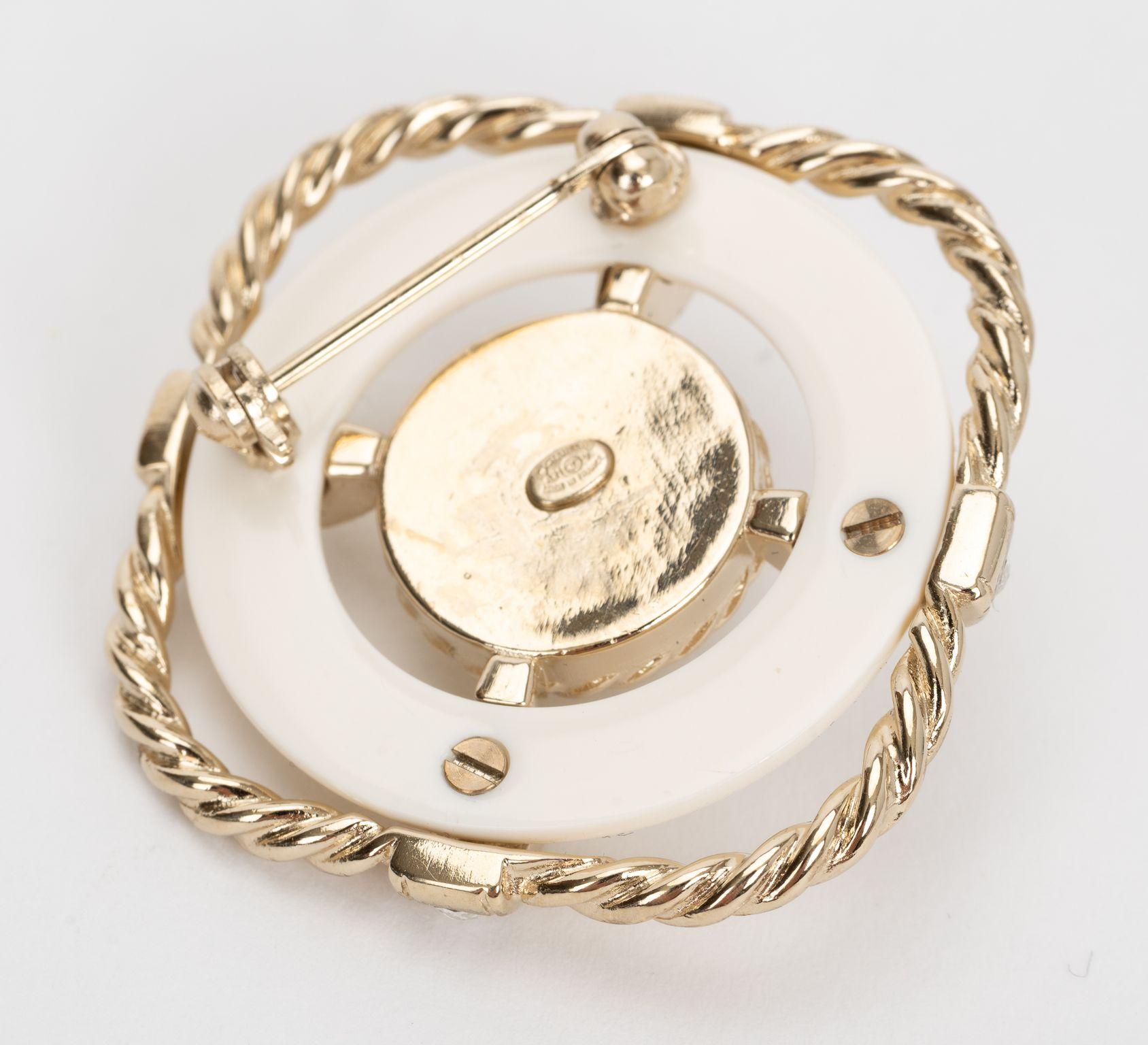 Chanel Nautical Pearl Light Gold Brooch In Excellent Condition For Sale In West Hollywood, CA
