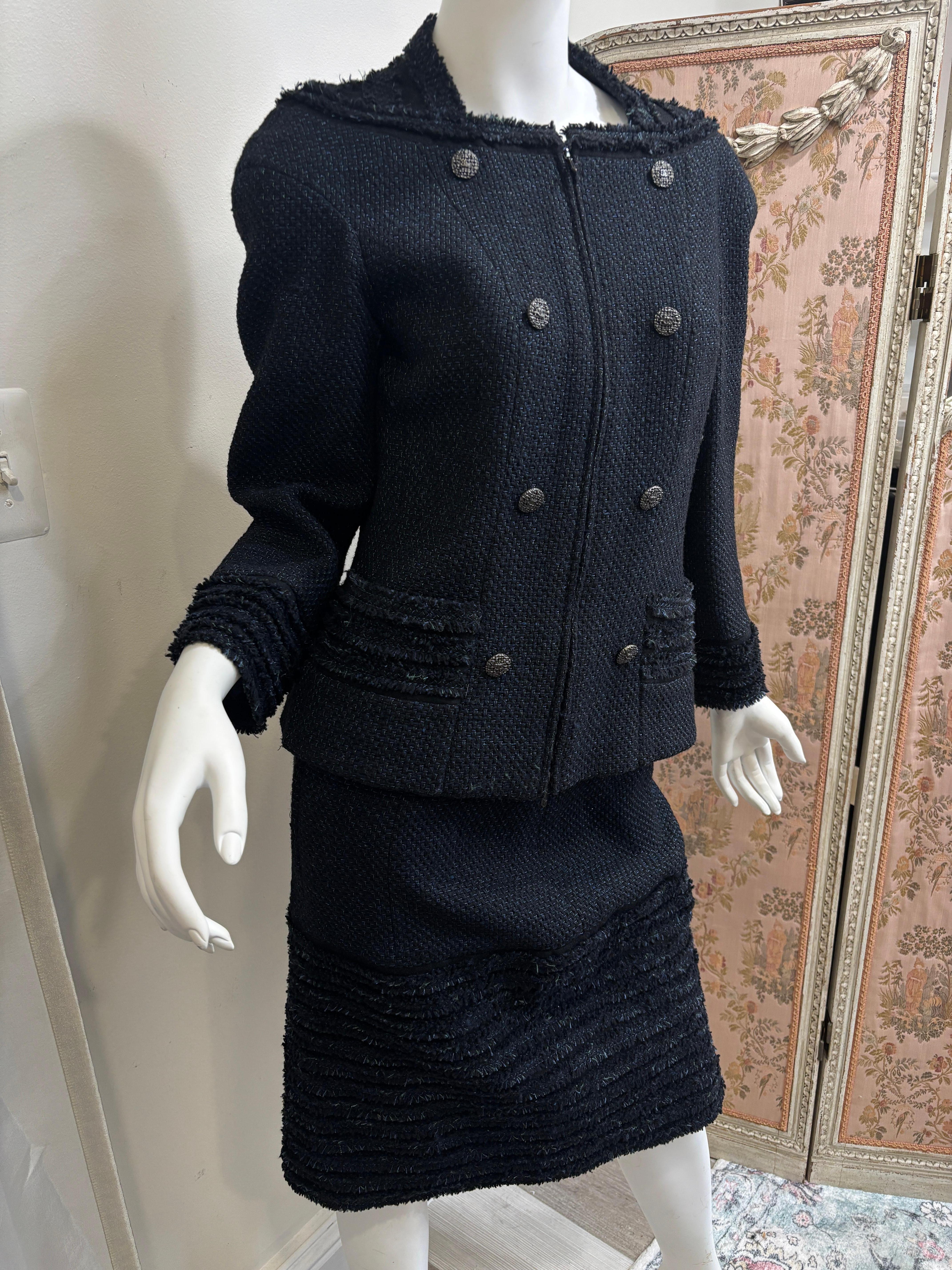 Chanel Navy 2 Piece Suit/Jacket Size 40/Skirt Size 42 For Sale 6