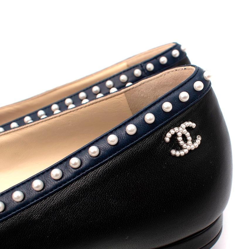 Chanel Navy & Black Faux-Pearl Trim Ballerinas For Sale 1
