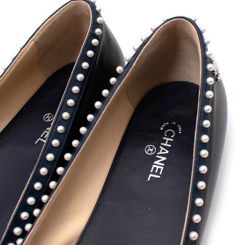 Chanel Navy & Black Faux-Pearl Trim Ballerinas For Sale 2
