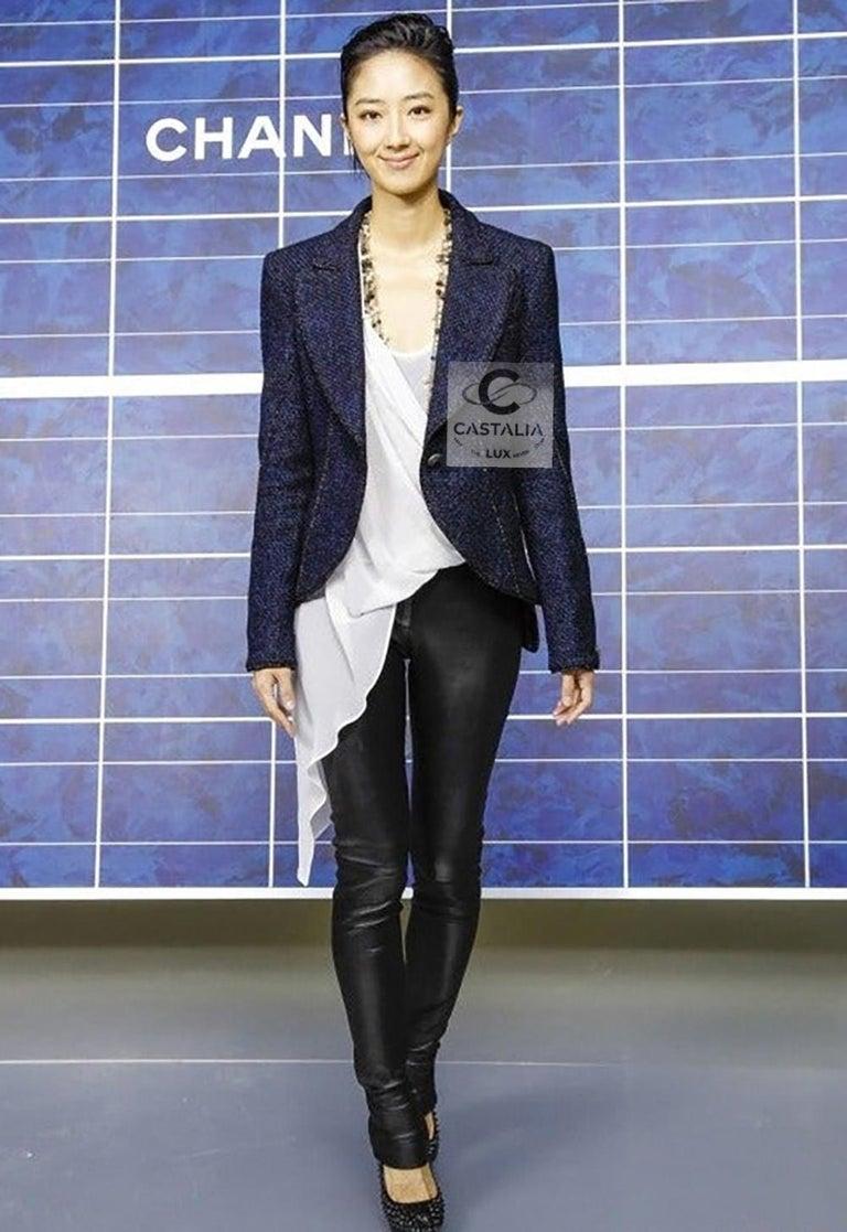 Chanel Giacca in tweed Lesage nera e blu navy 38 FR In condizioni Nuovo in vendita a Dubai, AE