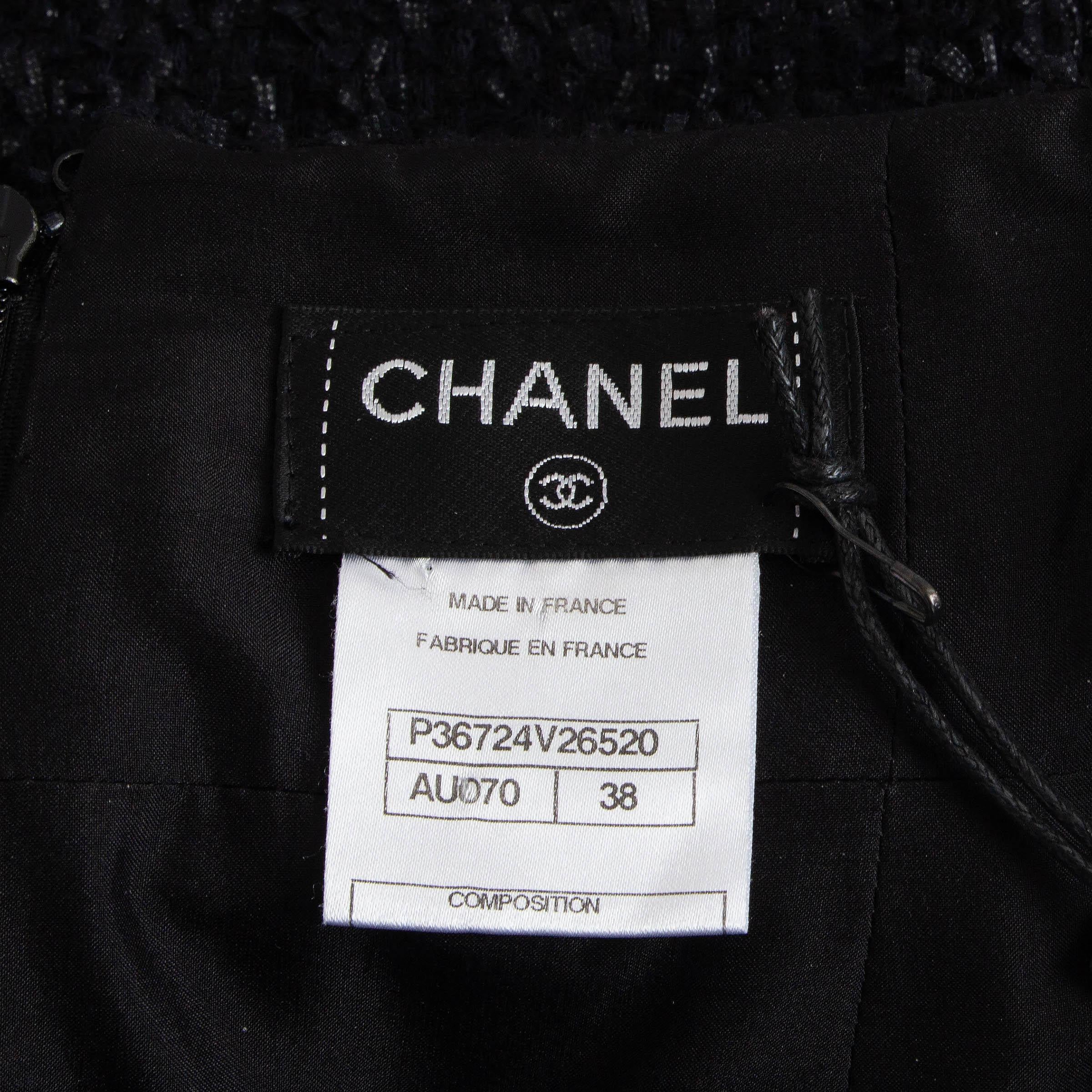 CHANEL navy & black wool 09A BRAID TRIM TWEED Skirt 38 S For Sale 2