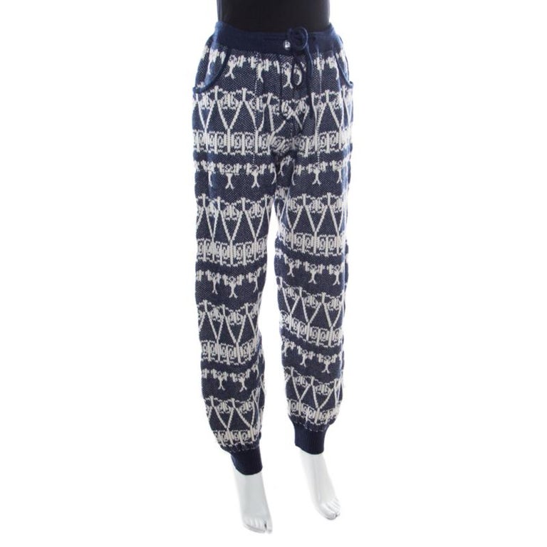 Chanel Navy Blue and Cream Fair Isle Cashmere Knit Mid Rise Jogger Pants L For Sale at 1stDibs
