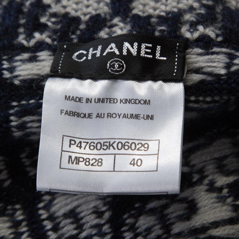 Women's Chanel Navy Blue and White Patterned Knit Cashmere Belted Cardigan M