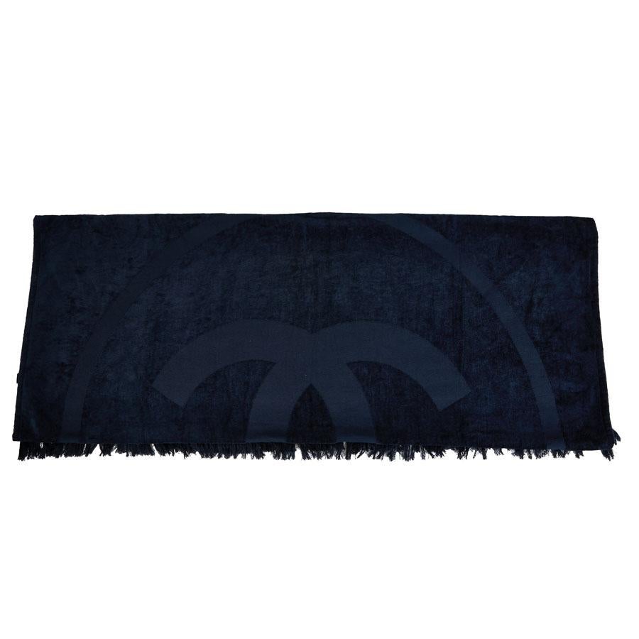 CHANEL navy blue beach towel EXTRA LARGE

State: Never used
Material: 100% cotton
Color: Navy Blue
Made in Italy
Dimensions: 120x190cm