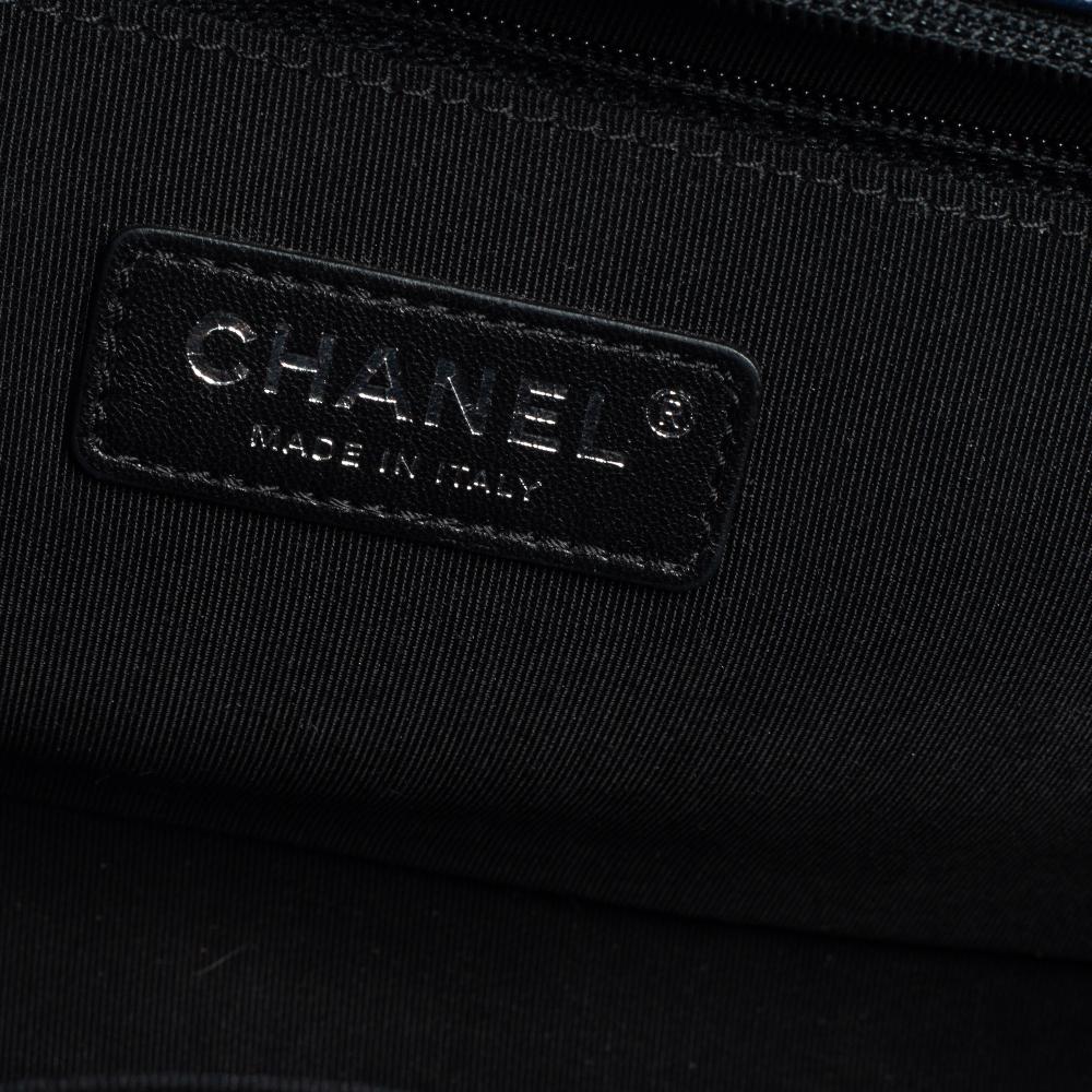 Chanel Navy Blue/Black Leather New Medium Boy Flap Bag 2