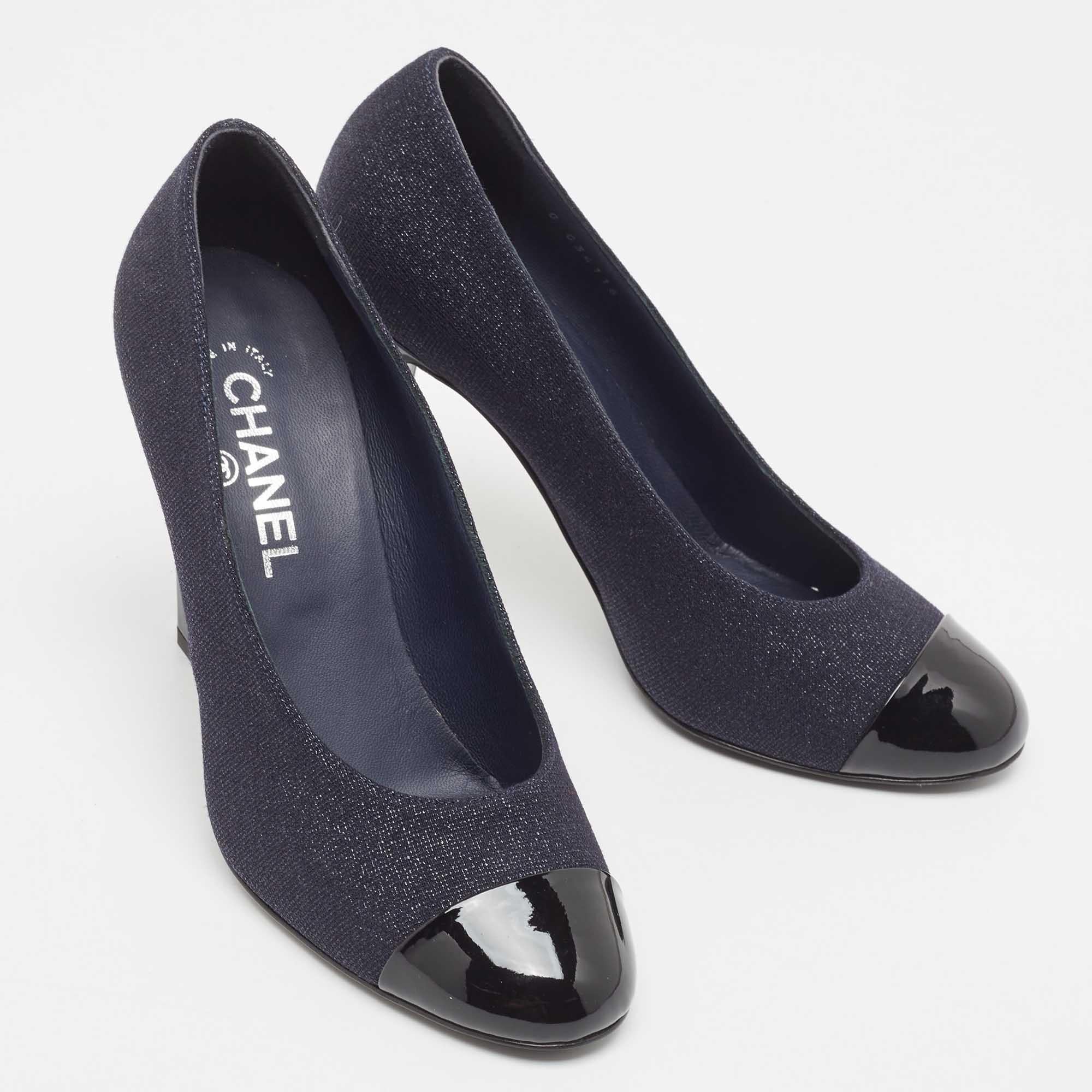 Women's Chanel Navy Blue/Black Lurex Fabric and Patent Leather Cap Toe Pumps Size 39