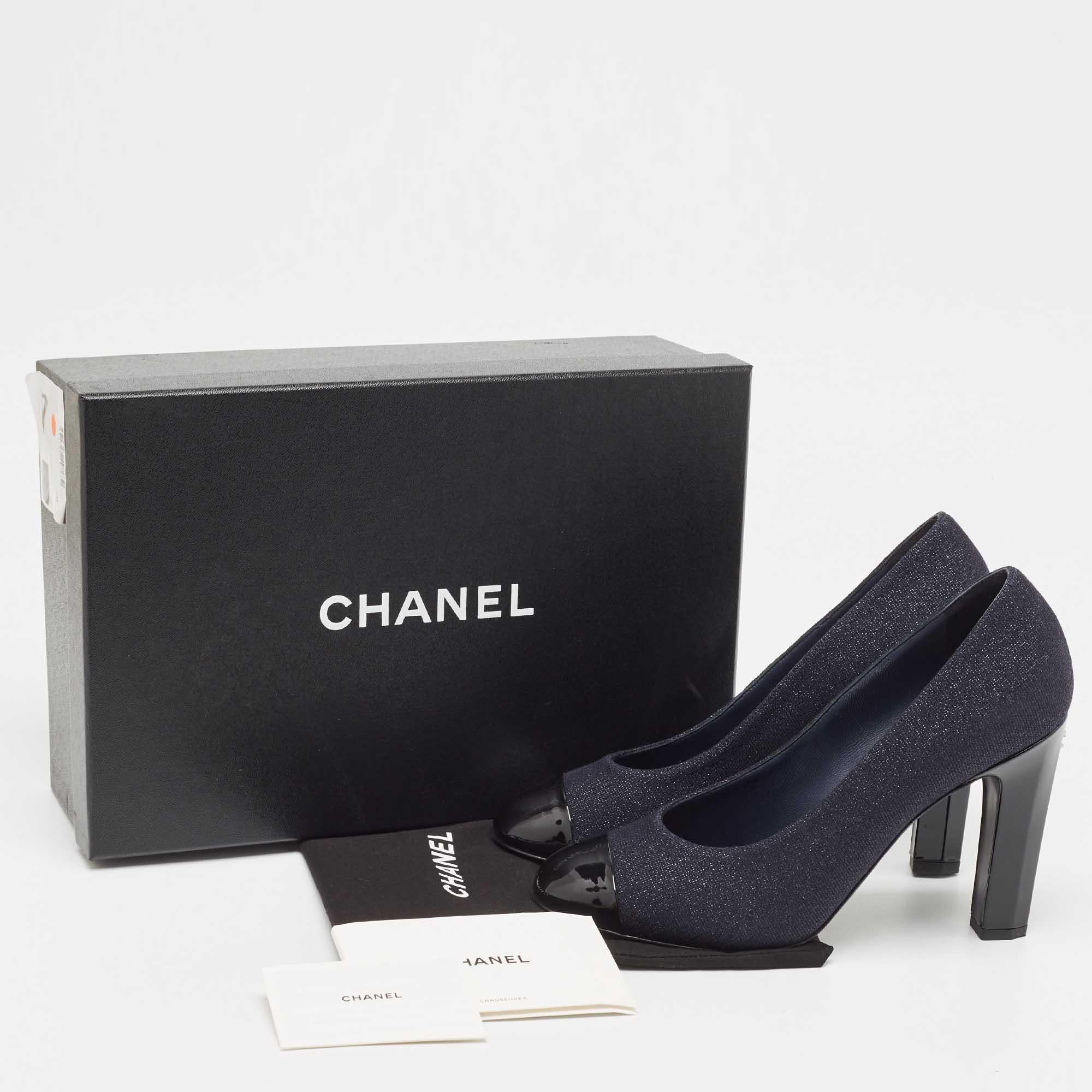 Chanel Navy Blue/Black Lurex Fabric and Patent Leather Cap Toe Pumps Size 39 5