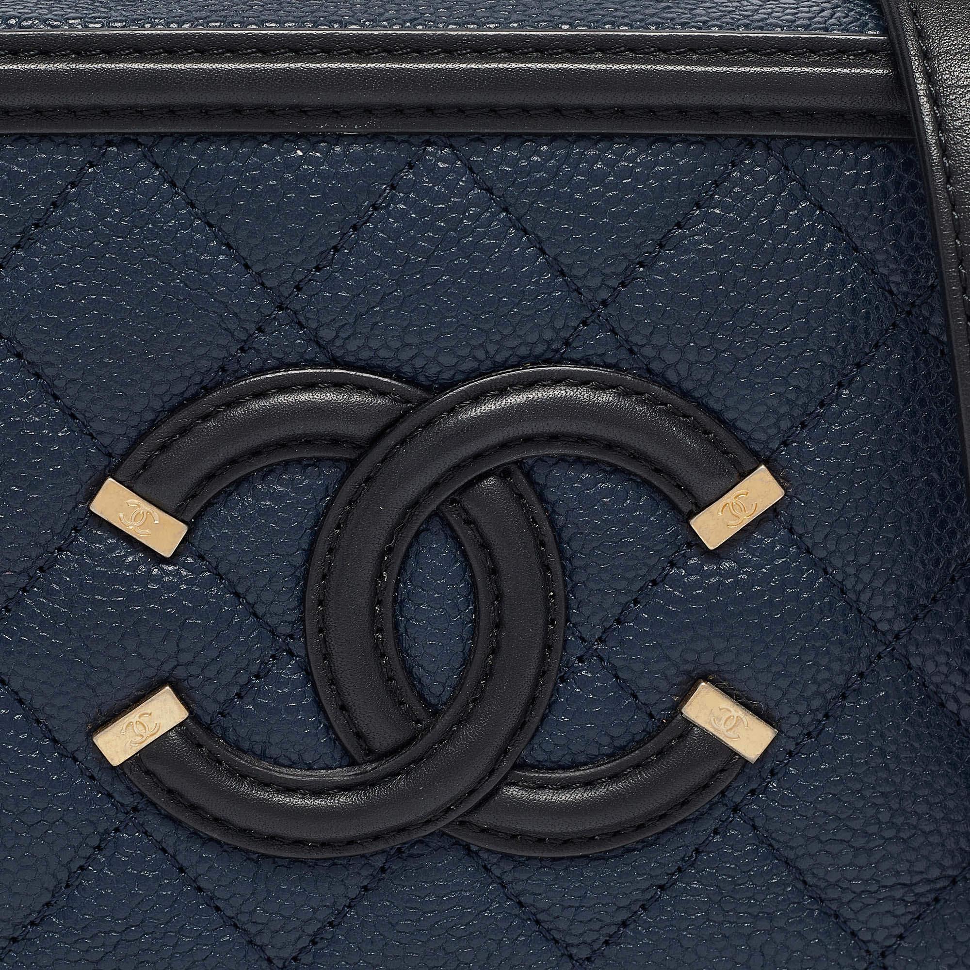 Chanel Navy Blue/Black Quilted Caviar Leather Small CC Filigree Vanity Case Bag 2
