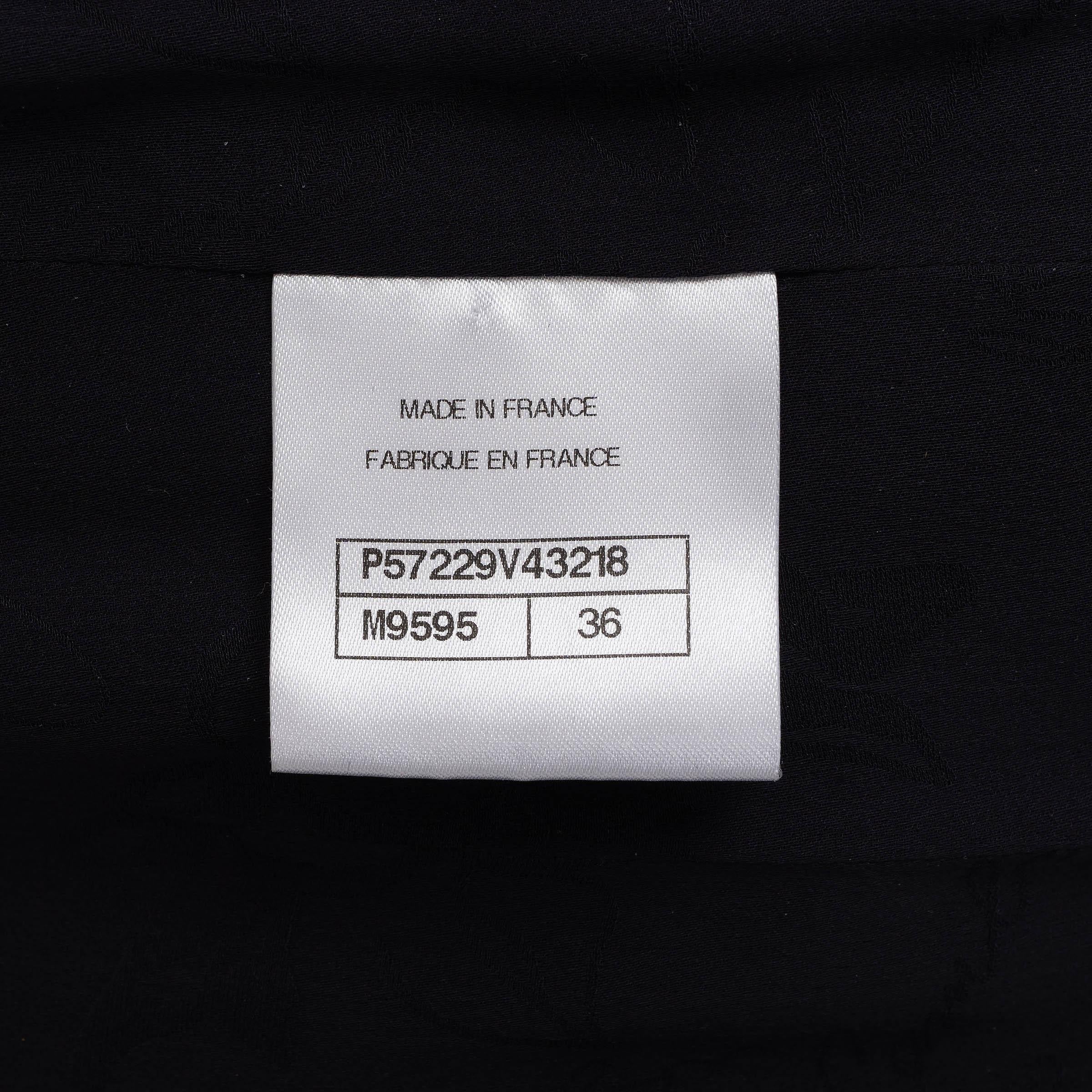 CHANEL navy blue & black wool 17P BELTED HOUNDSTOOTH TWEED Coat Jacket 36 XS For Sale 4