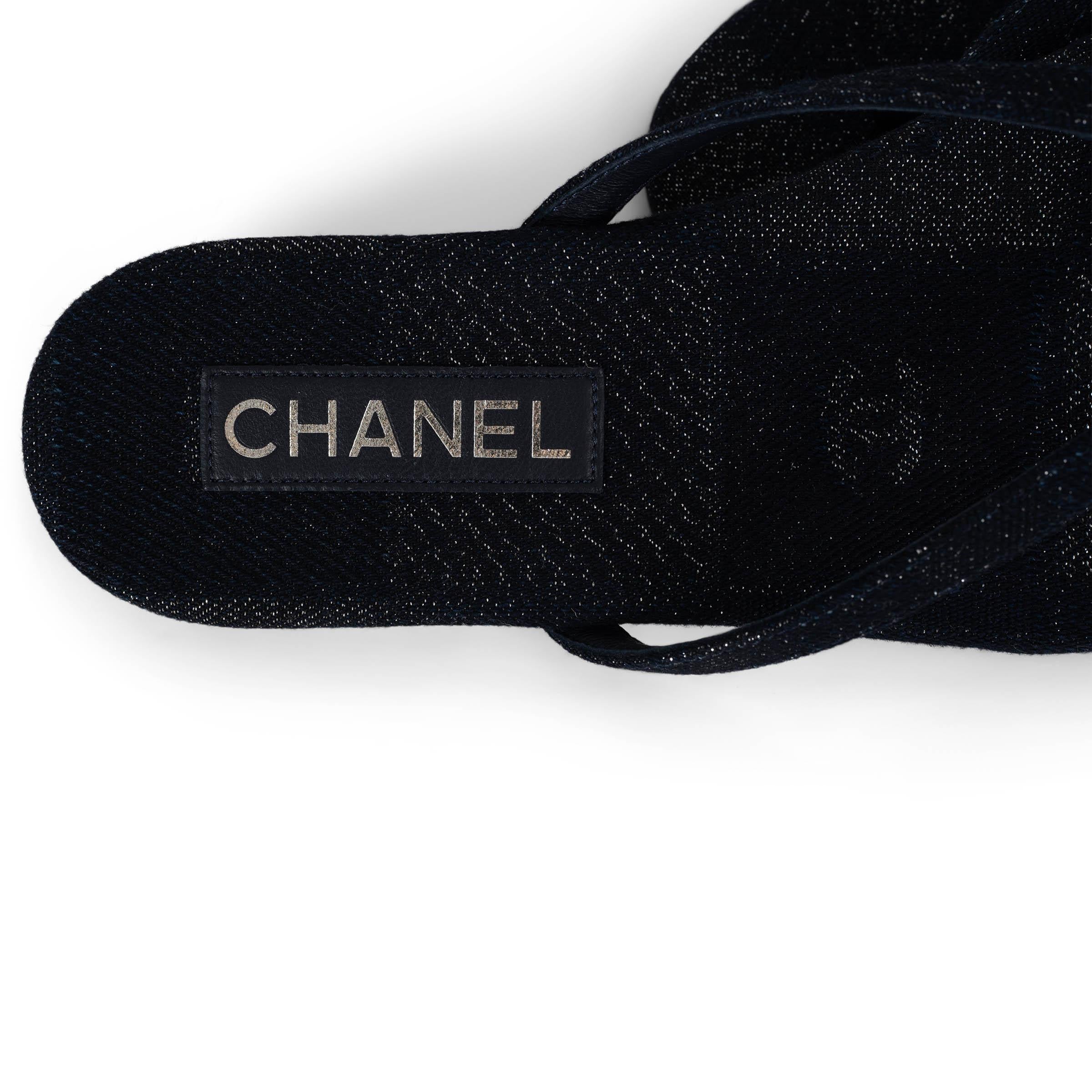 CHANEL navy blue canvas 24S LUREX Thong Sandals Shoes 39 For Sale 3