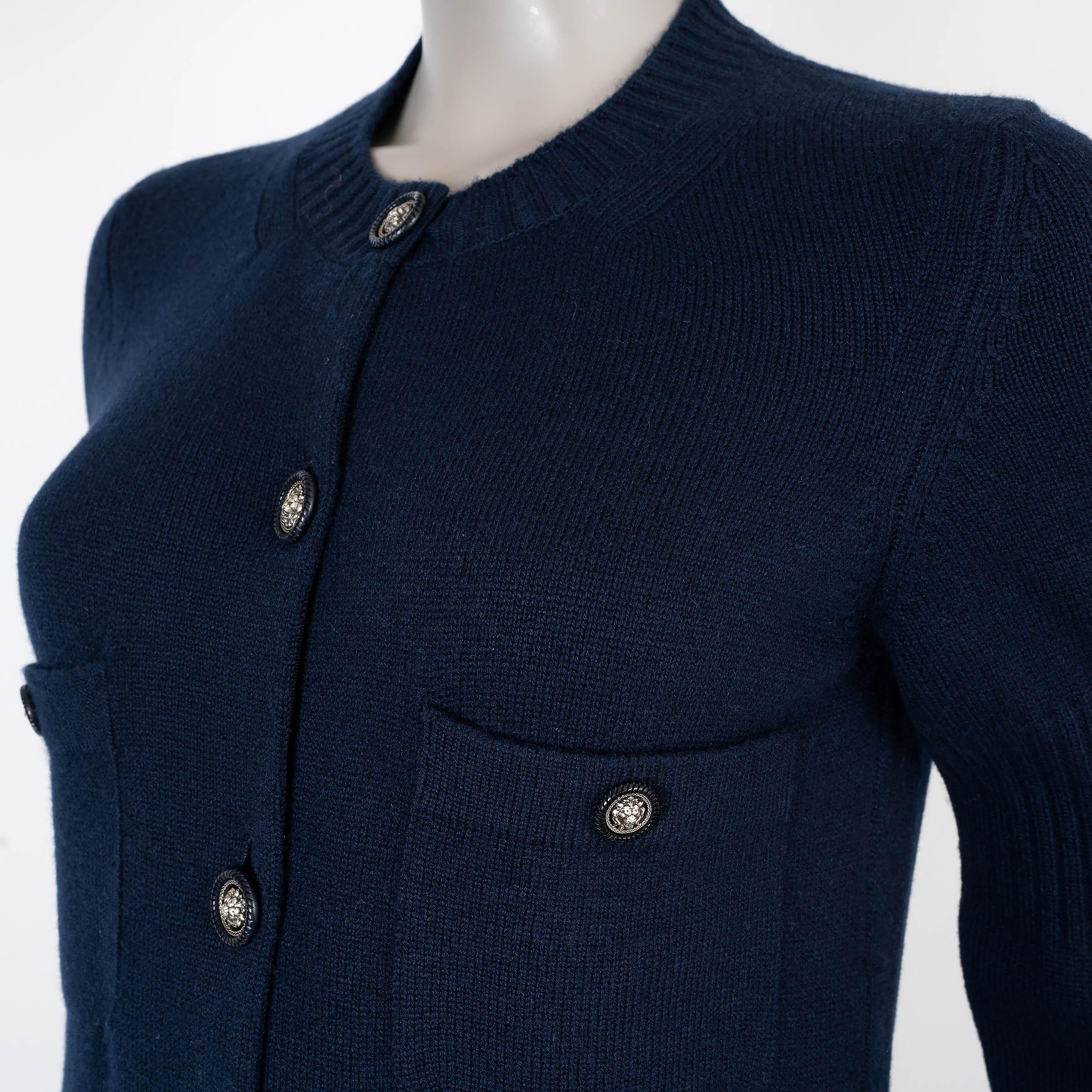 CHANEL azul marino cachemira 14B RIB-KNIT DETALLADO Cárdigan Jersey 36 XS en venta 1