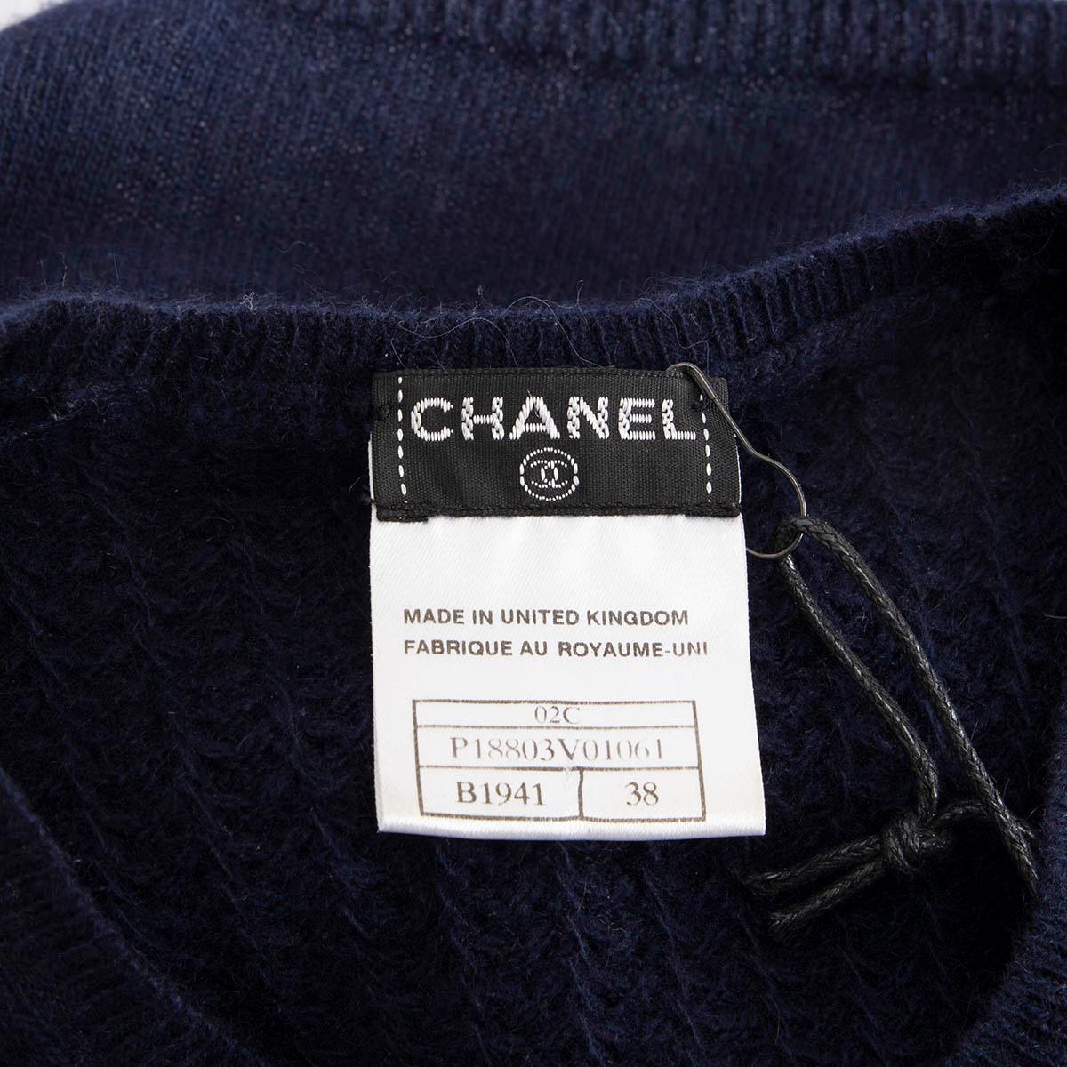 CHANEL navy blue cashmere 2002 SLEEVELESS BELTED KNIT TOP Shirt 38 S For Sale 4