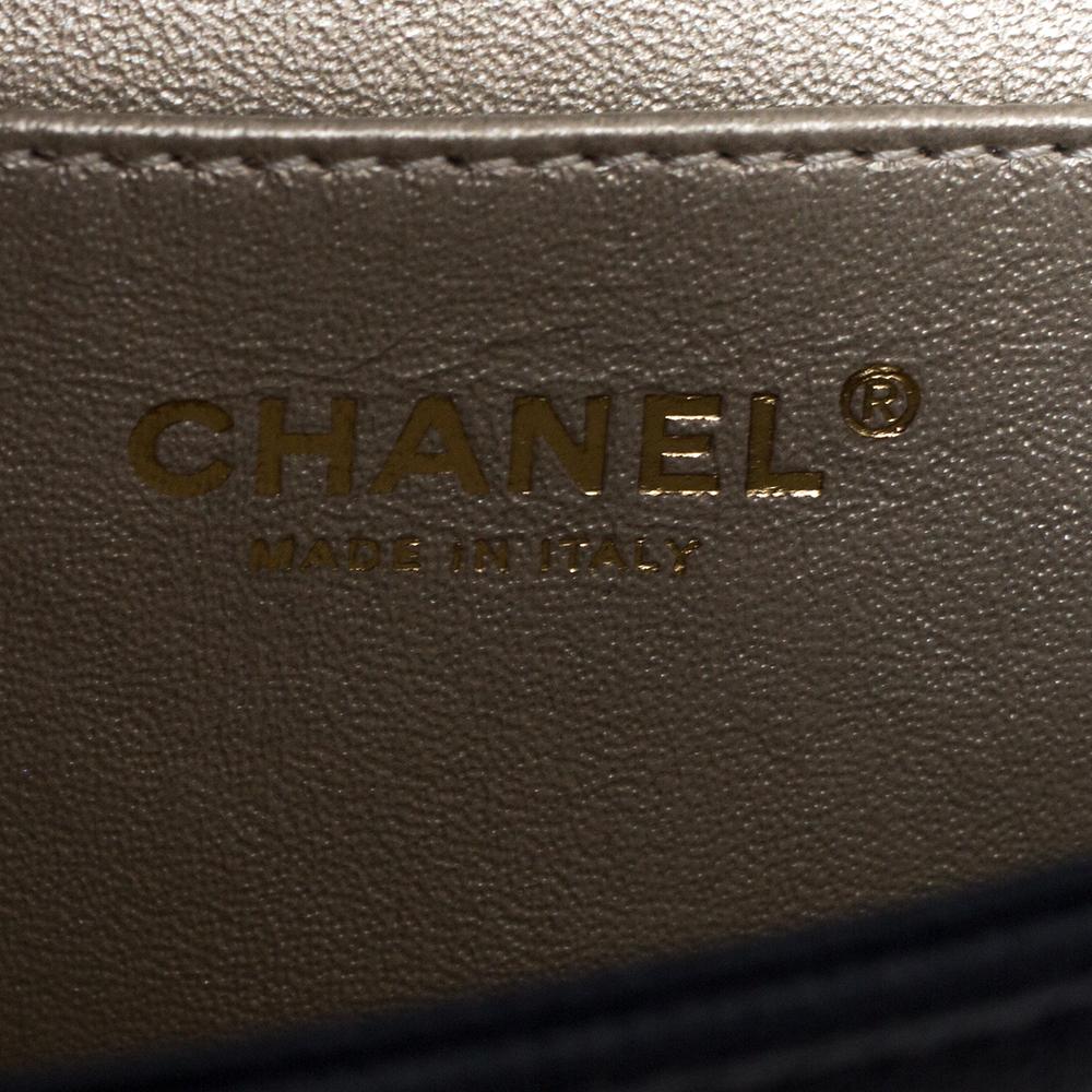 Chanel Navy Blue Caviar Leather Captain Gold Clutch In Excellent Condition In Dubai, Al Qouz 2