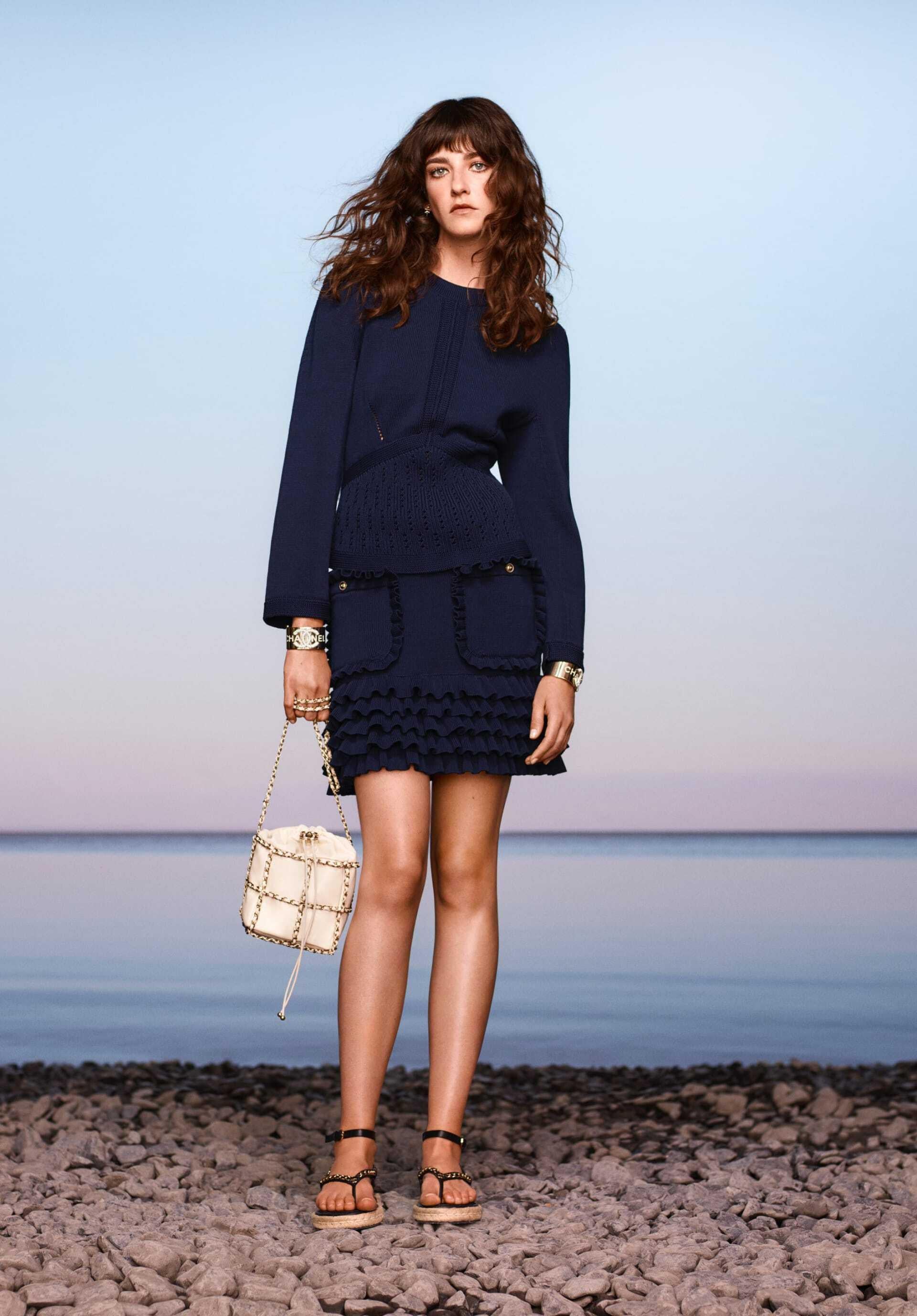 Chanel Gonna in cotone blu navy 21C CAPRI RUFFLED KNIT MINI 34 XXS in vendita 4
