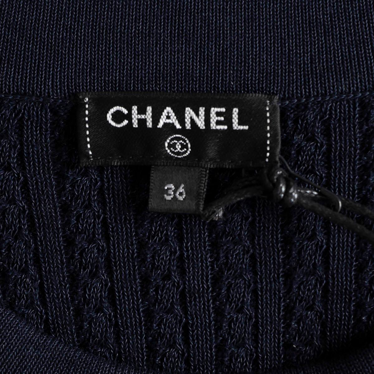 CHANEL navy blue cotton & wool 2018 18A HAMBURG BUTTONED NECK KNIT Dress 36 XS For Sale 4