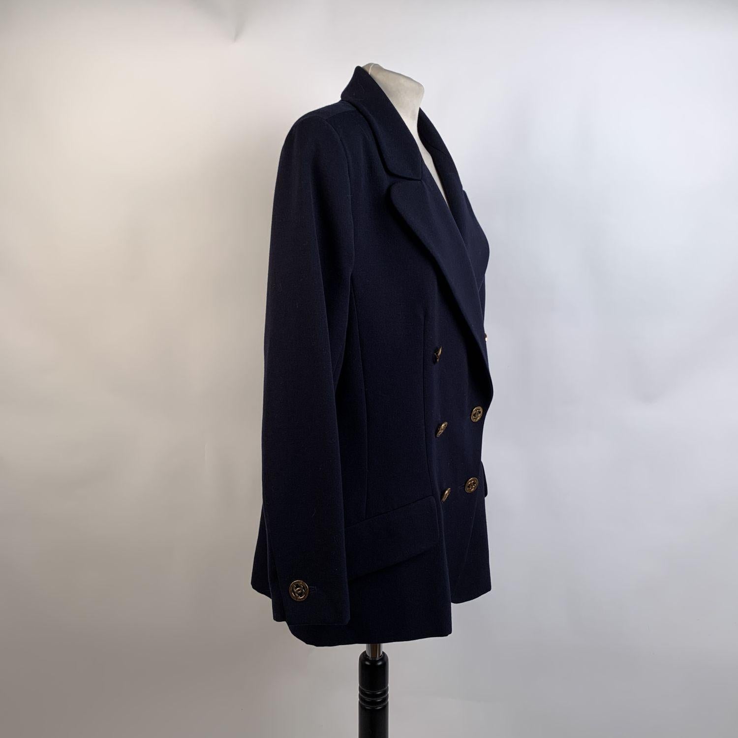 Chanel Navy Blue Double Breasted Blazer Jacket CC Buttons In Excellent Condition In Rome, Rome