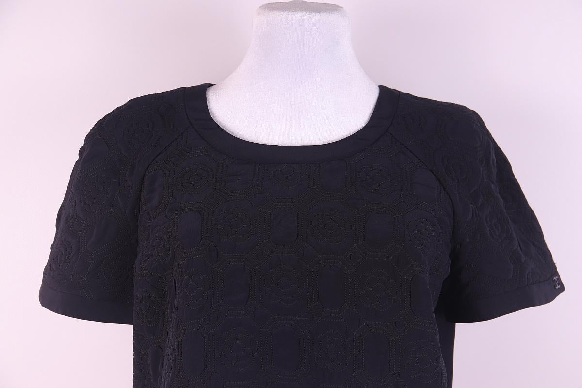 Black Chanel Navy Blue Floral Quilted Silk Top For Sale
