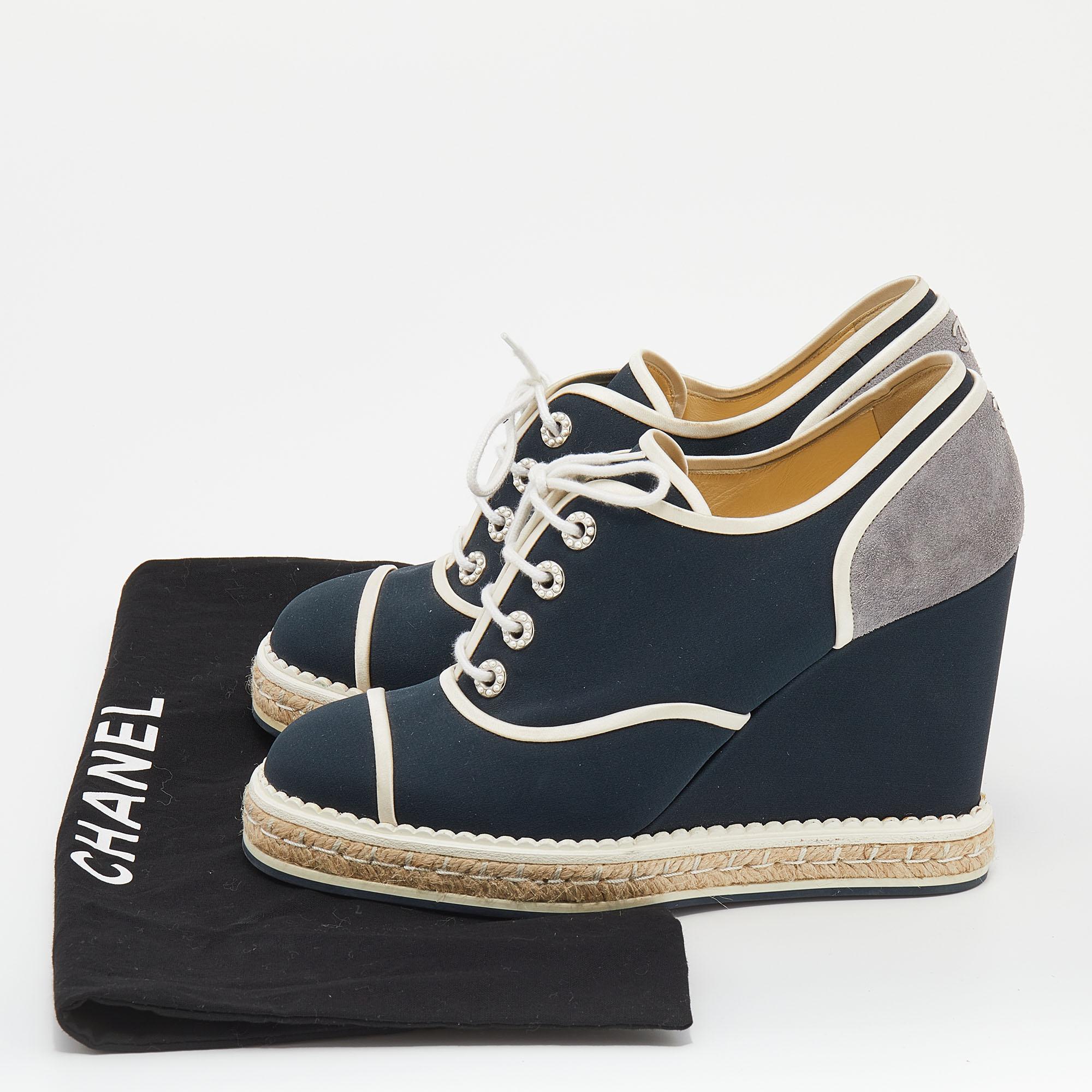 Chanel Navy Blue/Grey Fabric and Suede CC Wedge Sneakers Size 39.5 2
