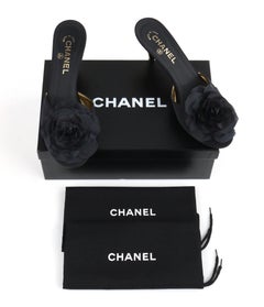 CHANEL Navy Blue Grosgrain Camellia Gold Kitten Heels Mules Slides NIB