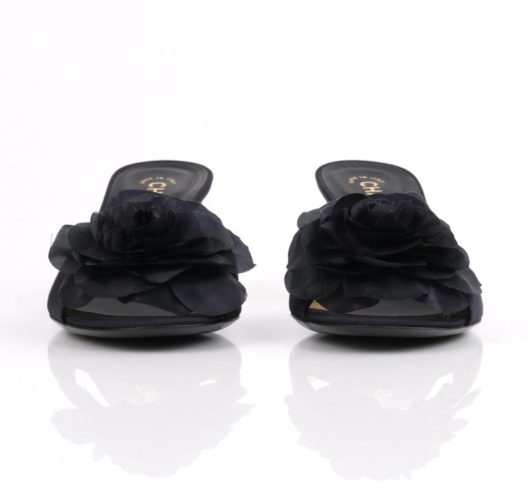 CHANEL Navy Blue Grosgrain Camellia Gold Kitten Heels Mules Slides NIB