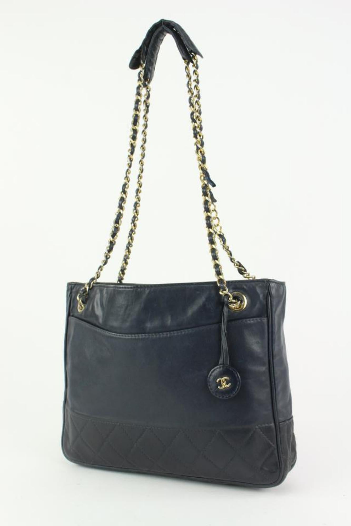 Chanel Navy Blue Lambskin Quilted Gold Chain Tote Bag 6CC1029 For Sale 6