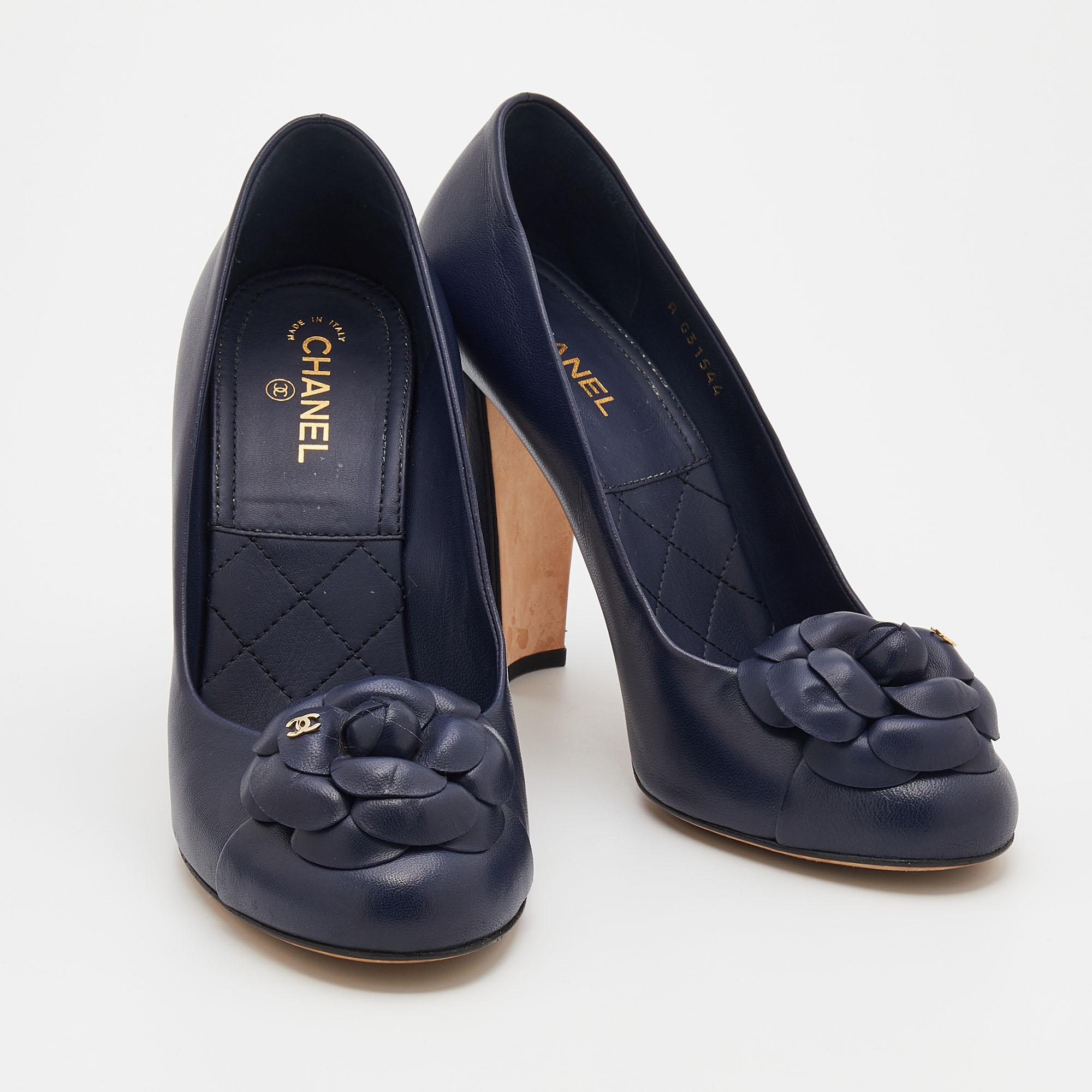 Women's Chanel Navy Blue Leather Camellia Block Heel Pumps Size 39