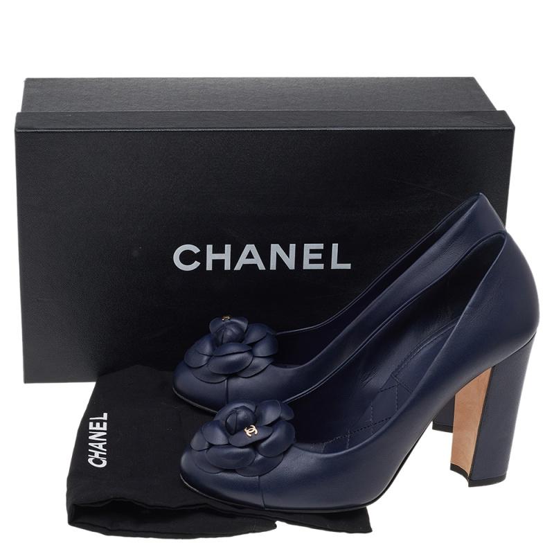 Chanel Navy Blue Leather CC Camellia Block Heel Pumps Size 38.5 3