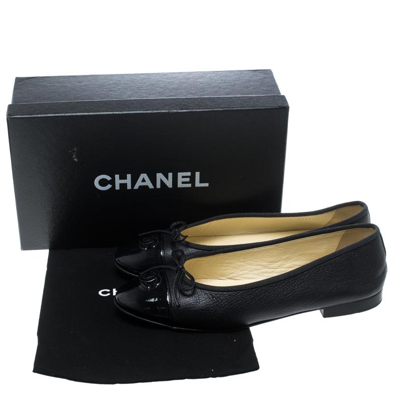 Women's Chanel Navy Blue Leather CC Cap Toe Bow Ballet Flats Size 40.5