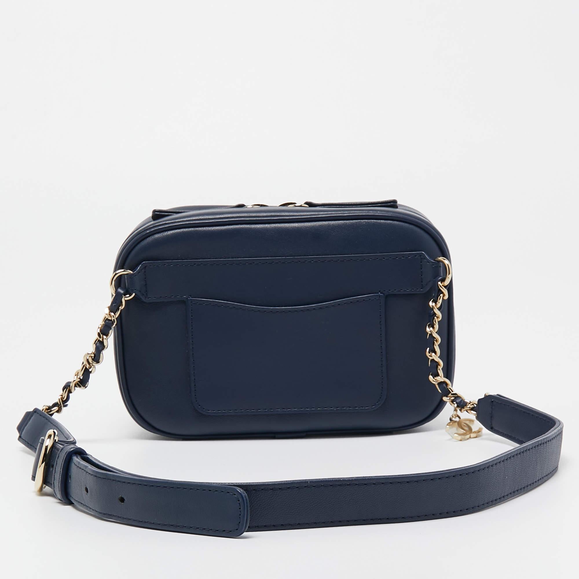 Chanel Navy Blue Leather CC Mania Waist Bag In Good Condition In Dubai, Al Qouz 2