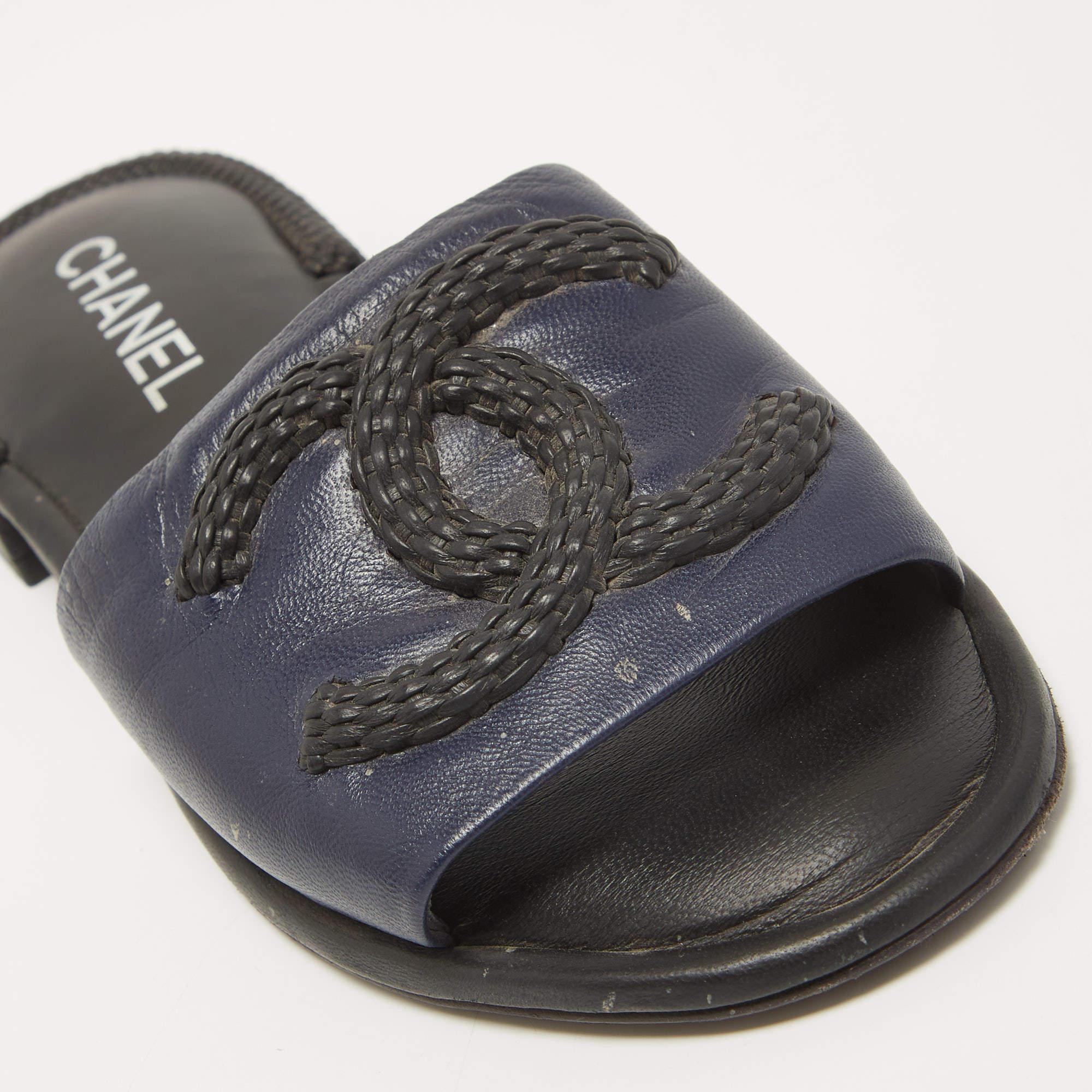 Chanel Navy Blue Leather Woven CC Flat Slides Size 38.5 3
