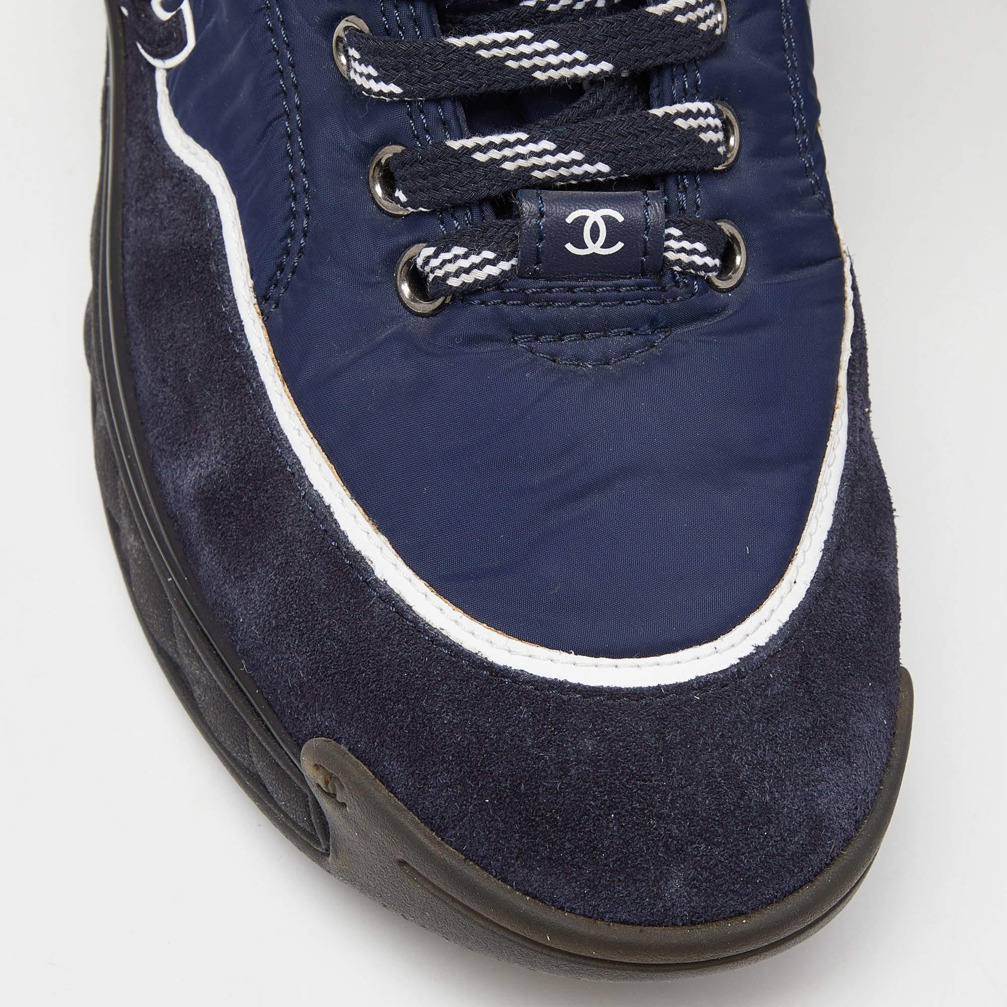 Women's Chanel Navy Blue Nylon and Suede High Top Lace Up Sneakers Size 40 For Sale