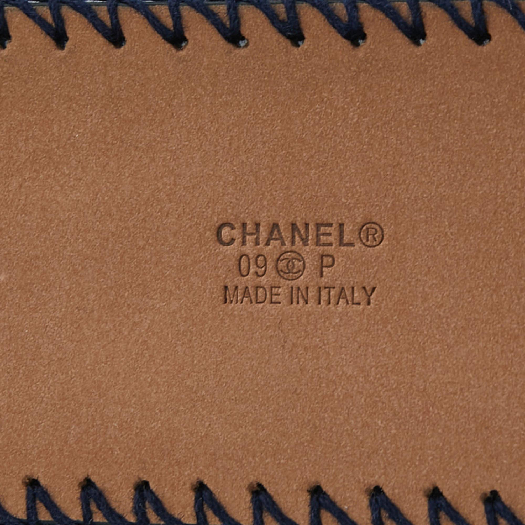 Chanel Navy Blue Patent Leather Buckle Belt 85CM In Excellent Condition In Dubai, Al Qouz 2