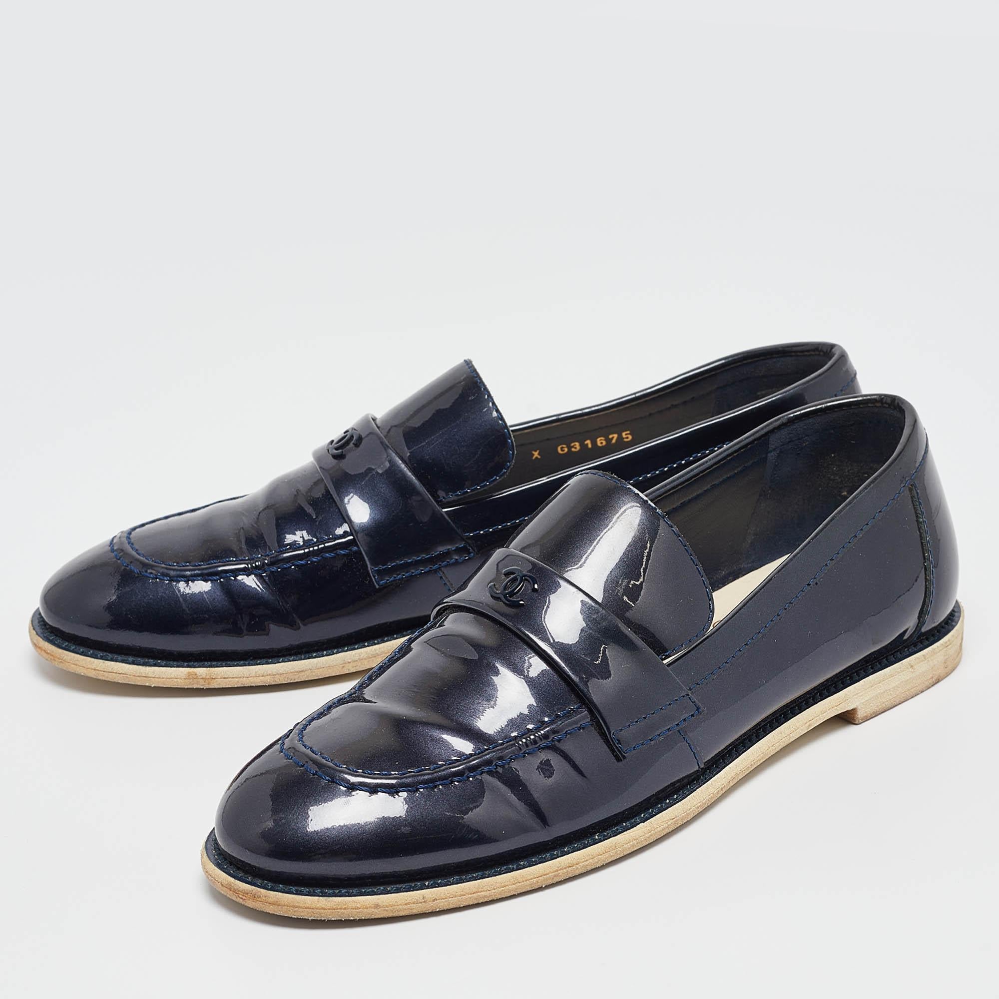 To perfectly complement your attires we bring you this pair of loafers that speak nothing but style. The shoes have been crafted with skill and are designed to be easy to slip on. They are just the right choice to complement your fashionable side.