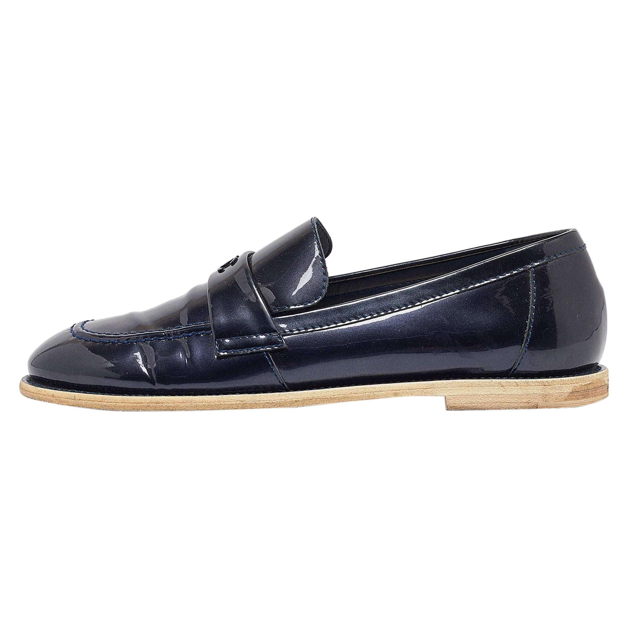 Chanel Navy Blue Patent Leather CC Loafers Size 38.5