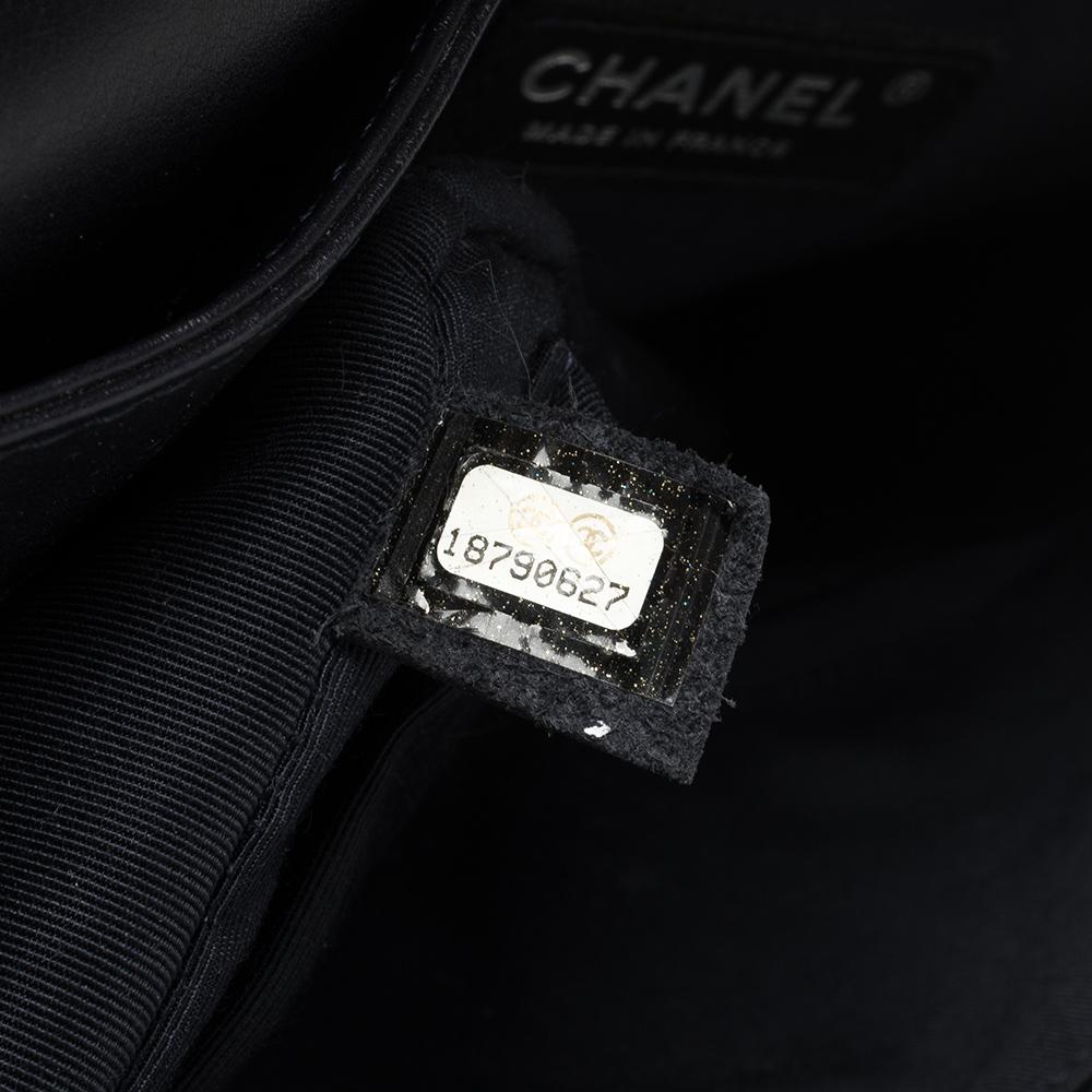 Chanel Navy Blue Patent Leather Medium Boy Reverso Bag In Good Condition In Dubai, Al Qouz 2