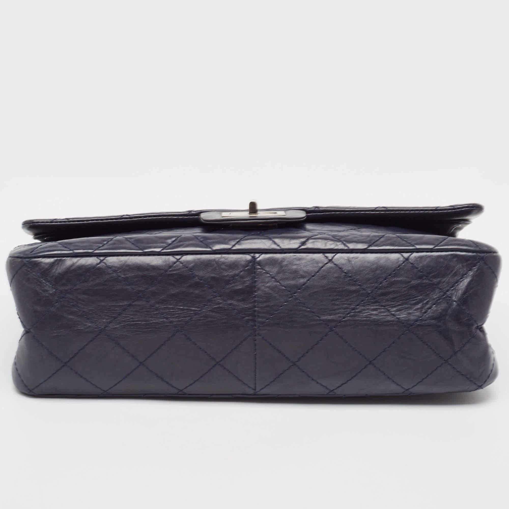 Chanel Navy Blue Quilted Aged Leather 227 Reissue 2.55 Flap Bag For Sale 5