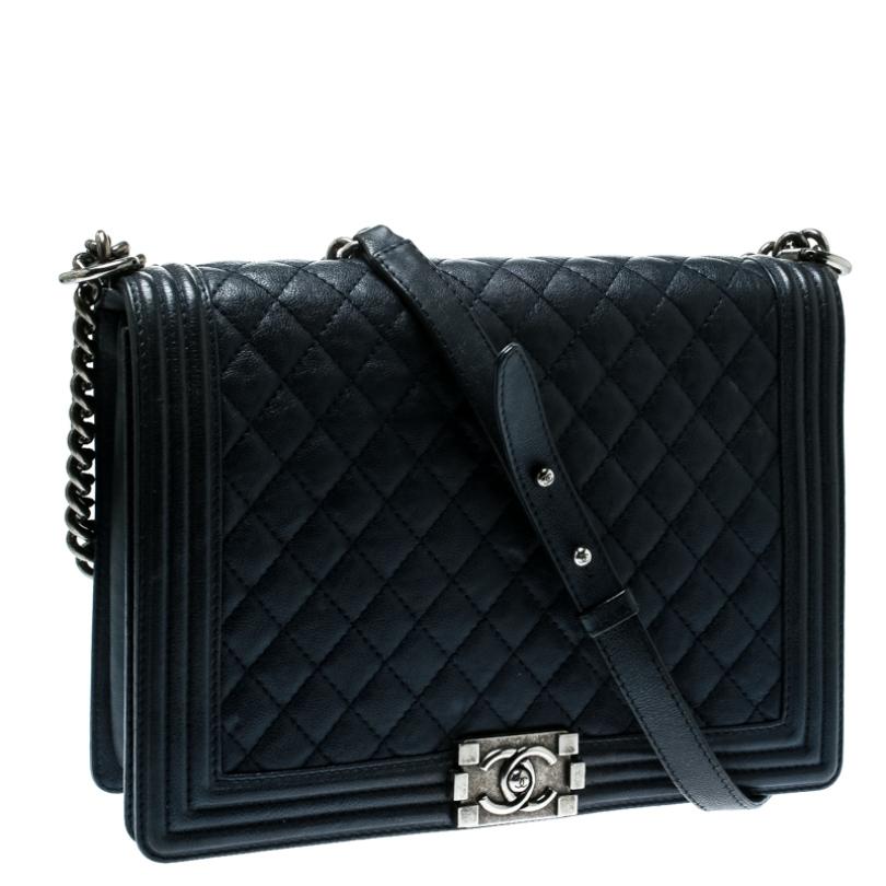 Chanel Navy Blue Quilted Leather Large Boy Flap Bag In Fair Condition In Dubai, Al Qouz 2