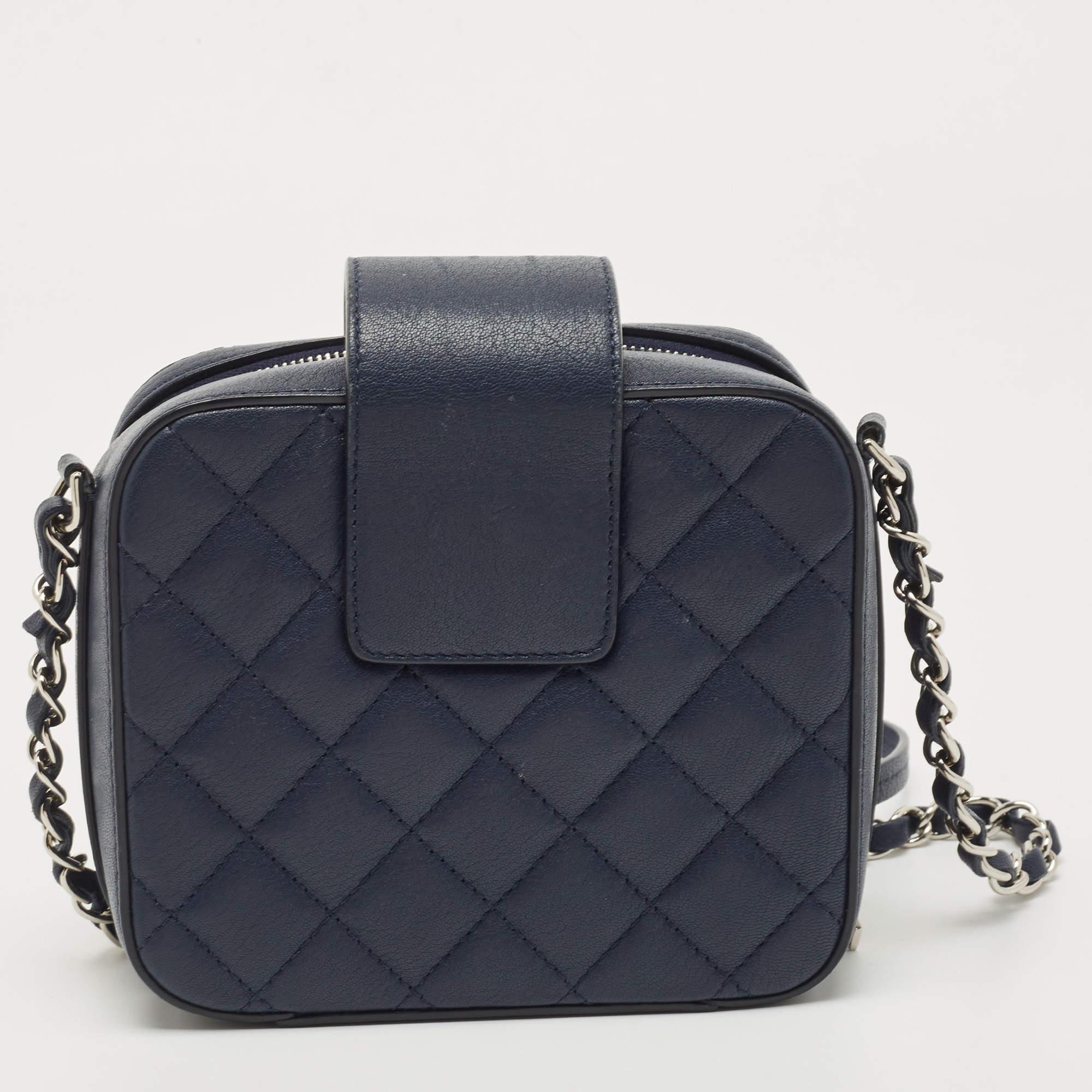 Chanel Navy Blue Quilted Leather Mini CC Box Camera Bag In Good Condition In Dubai, Al Qouz 2