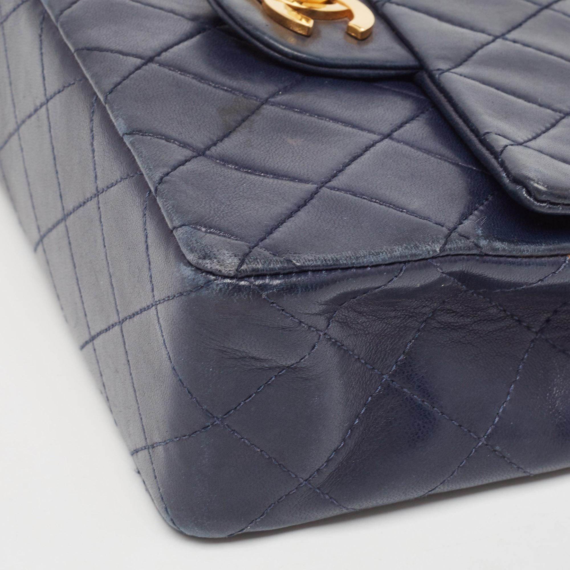 Chanel Navy Blue Quilted Leather Mini Vintage Square Flap Bag In Good Condition For Sale In Dubai, Al Qouz 2