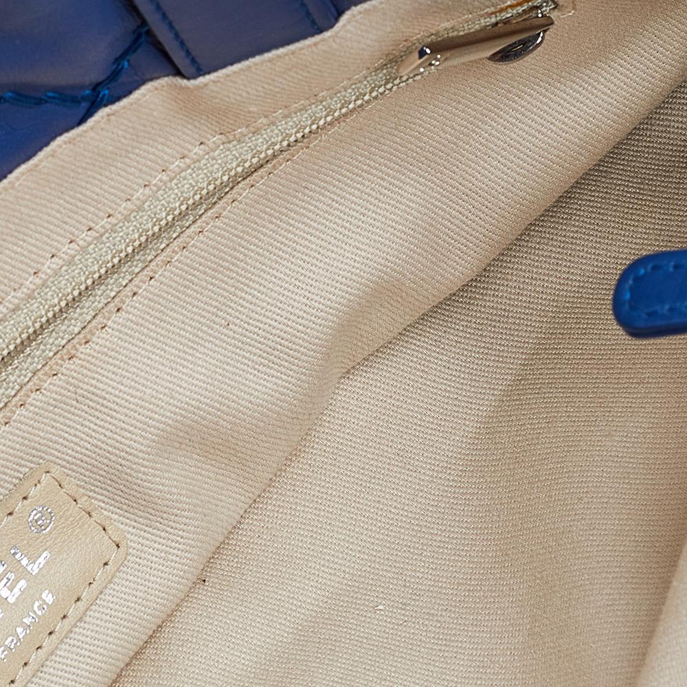 Chanel Navy Blue Quilted Leather Shopper Tote In Good Condition In Dubai, Al Qouz 2