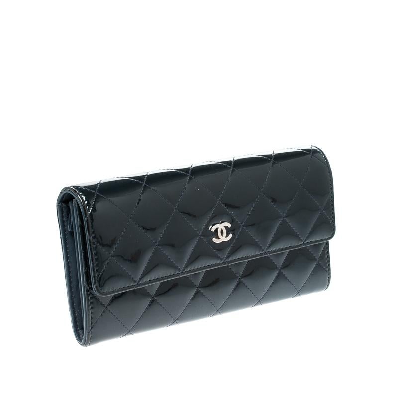 Chanel Navy Blue Quilted Patent Leather CC Gusset Flap Wallet 4