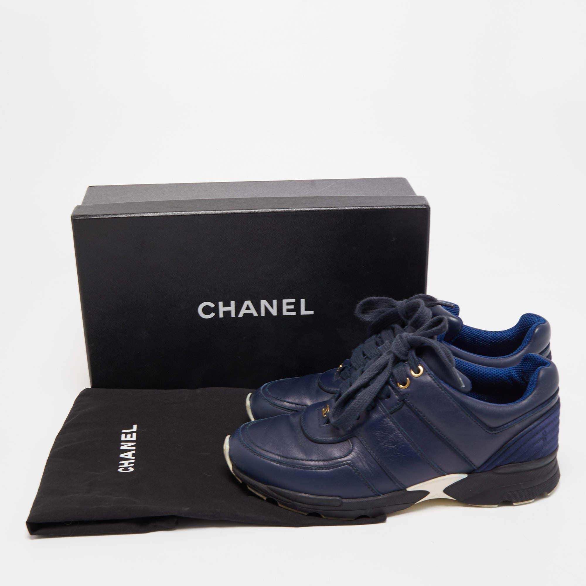 Chanel Navy Blue Satin And Leather CC Low Top Sneakers Size 37.5 5