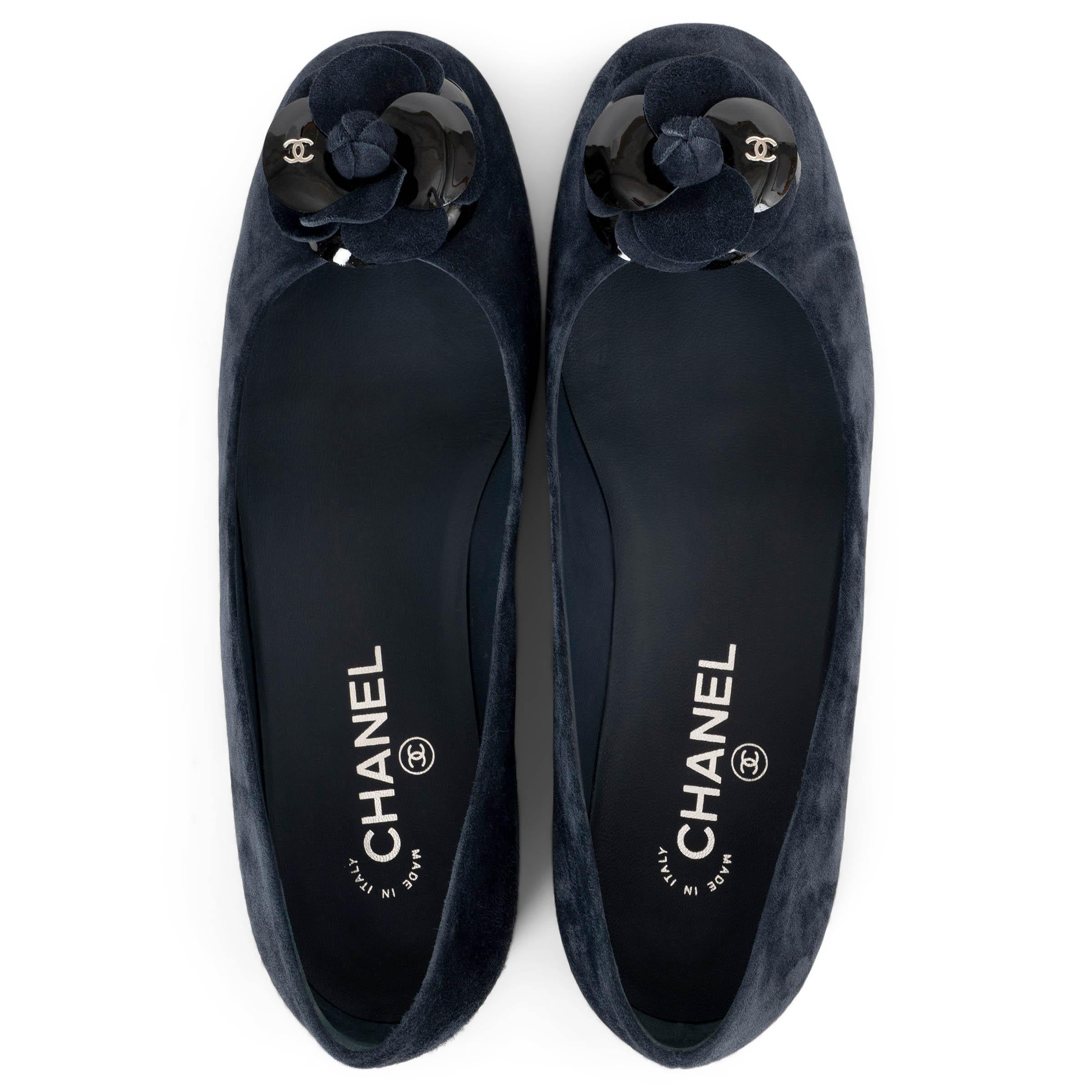 Chaussures de ballet CHANEL 16A ROME CAMELLIA en daim bleu marine 39 en vente 1
