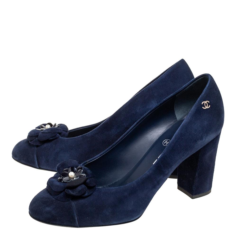 Women's Chanel Navy Blue Suede Camellia Block Heel Pumps Size 38.5